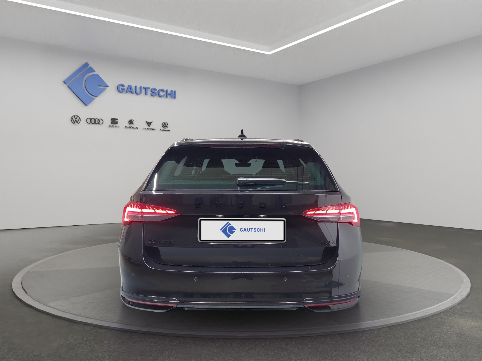 SKODA Octavia Combi 2.0 TSI DSG Dynamic 4x4-image-3