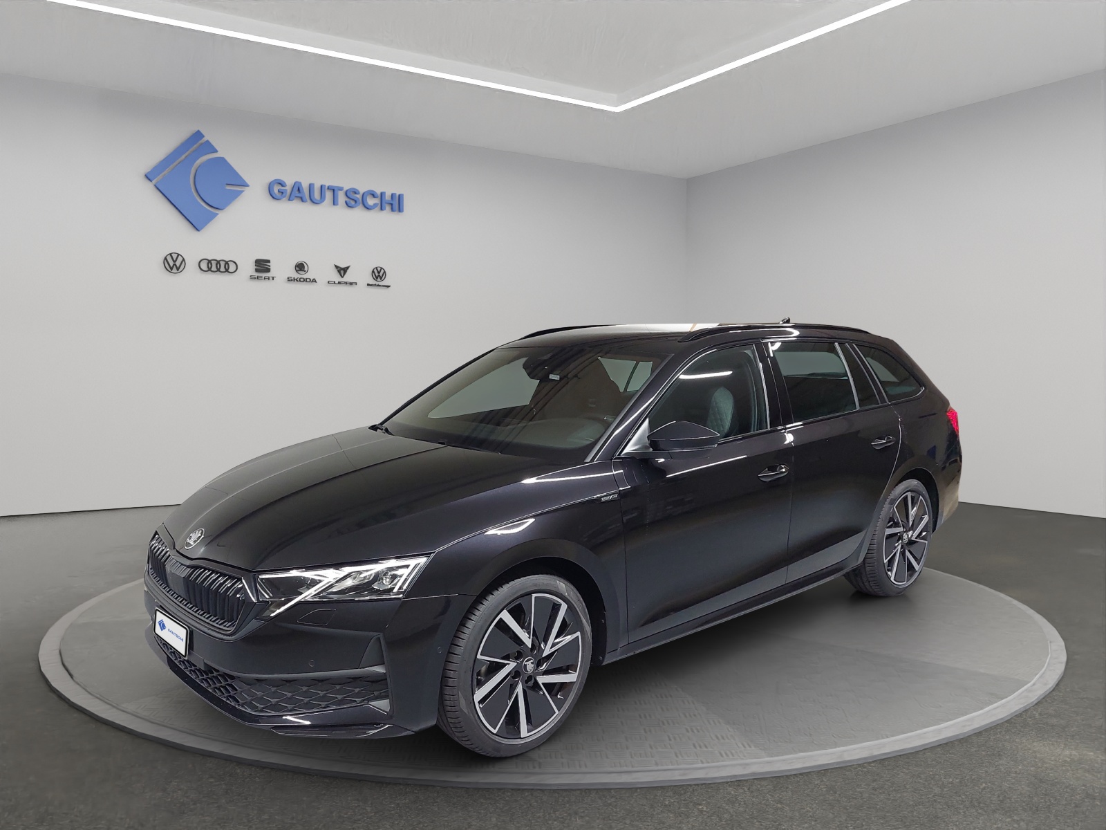 SKODA Octavia Combi 2.0 TSI DSG Dynamic 4x4-image-0