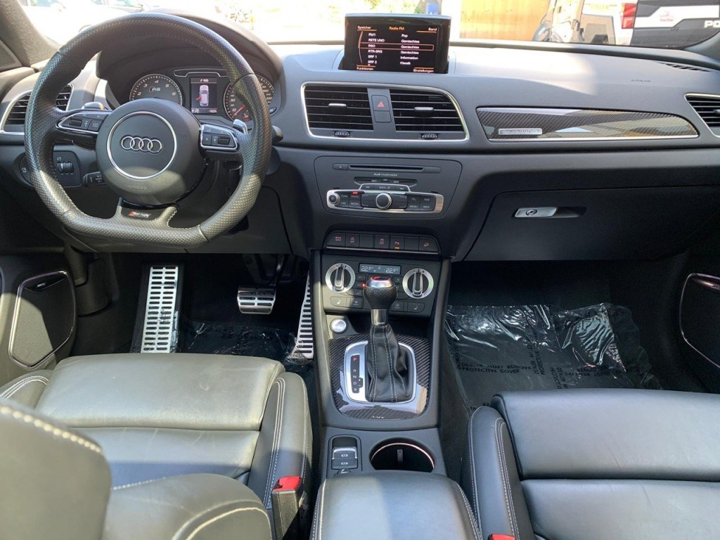 AUDI RS Q3 2.5 TFSI quattro S-tronic-image-4