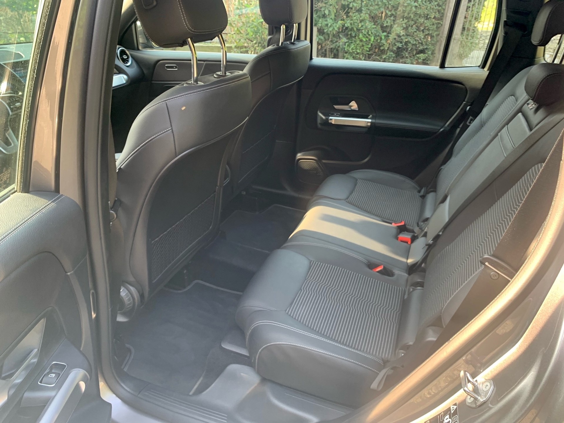 MERCEDES-BENZ GLB 200 4Matic Style 8G-Tronic-image-8