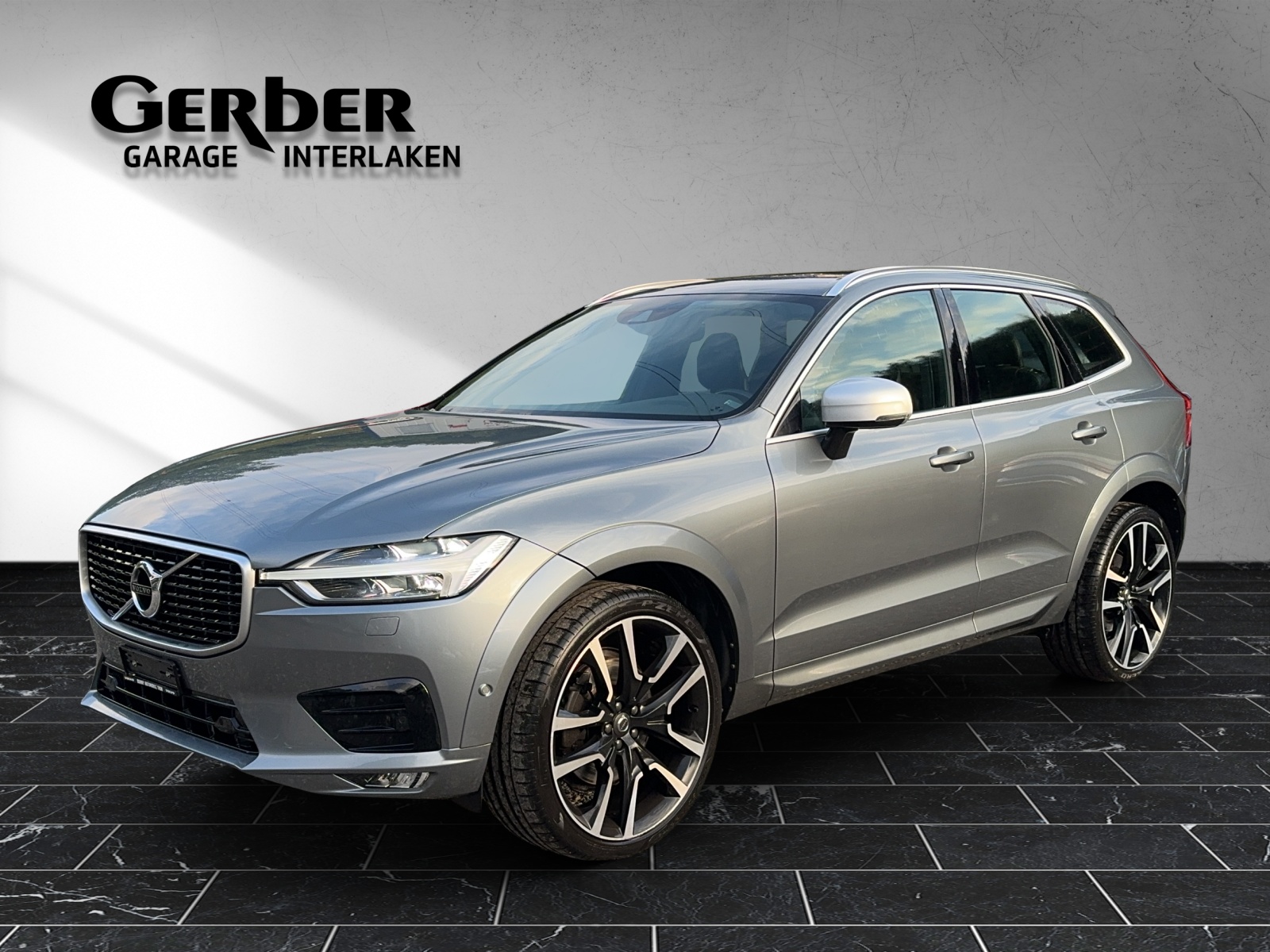 VOLVO XC60 D5 AWD R-Design Geartronic (SUV / Gelndewagen)