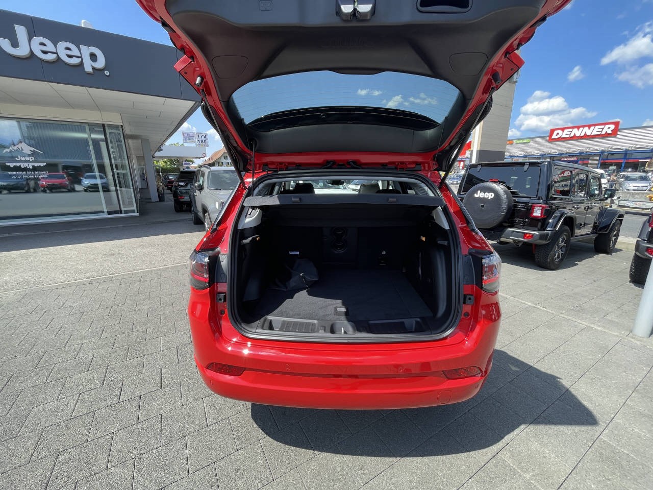 JEEP Compass 1.3 S 4xe-image-4