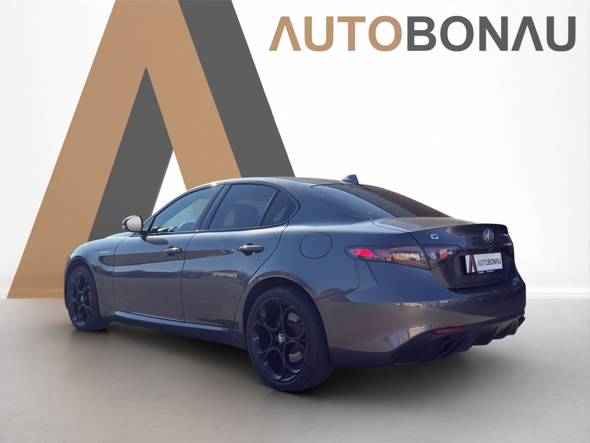 ALFA ROMEO Giulia 2.0 MA 280 Q4 Veloce Premium-showroom-element-3
