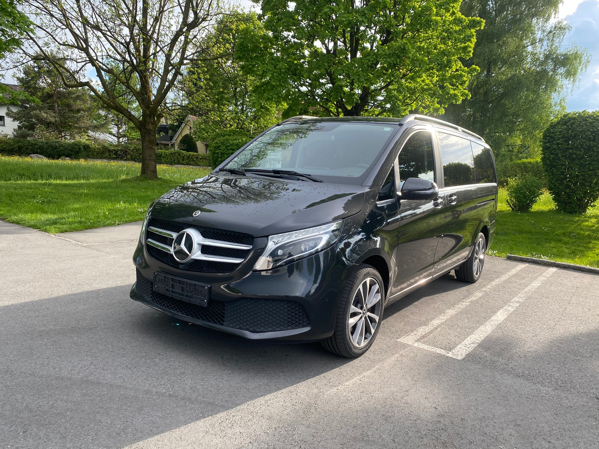 MERCEDES-BENZ V 300 d Lang Avantgarde Edition 6Plätze 4 Matic