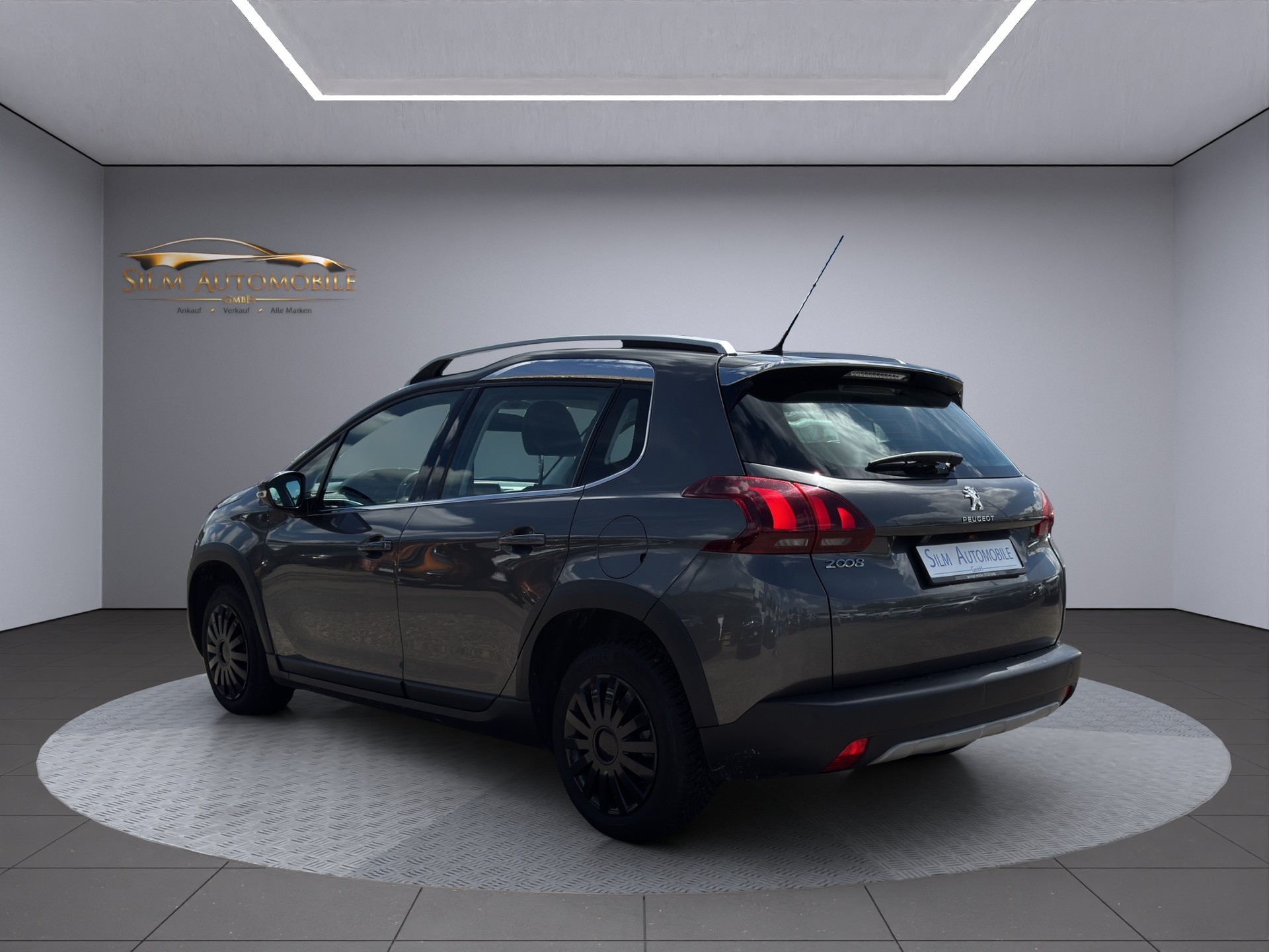 PEUGEOT 2008 1.2 PureTech Allure EAT6-image-4