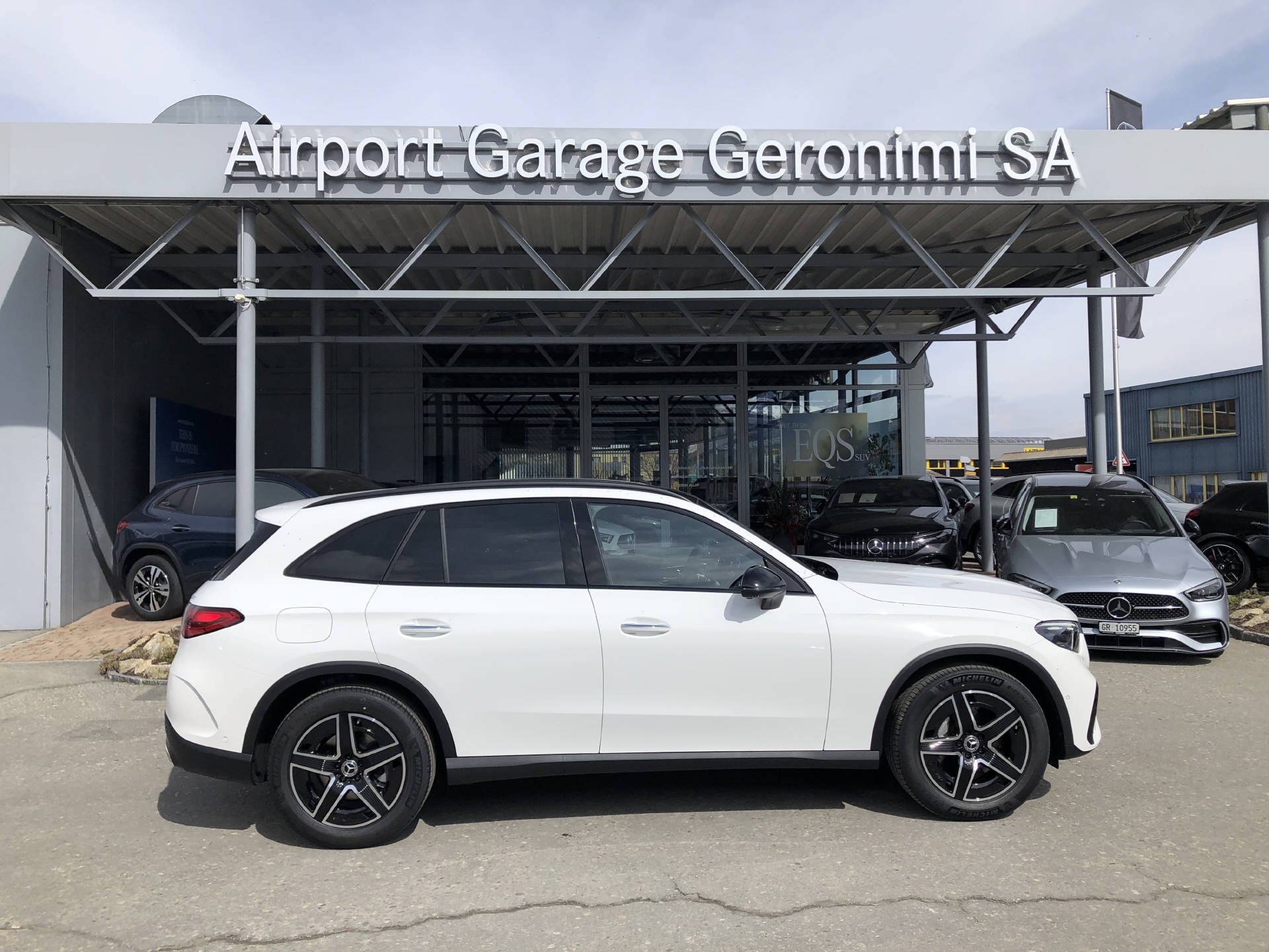 MERCEDES-BENZ GLC 300 AMG Line 4matic