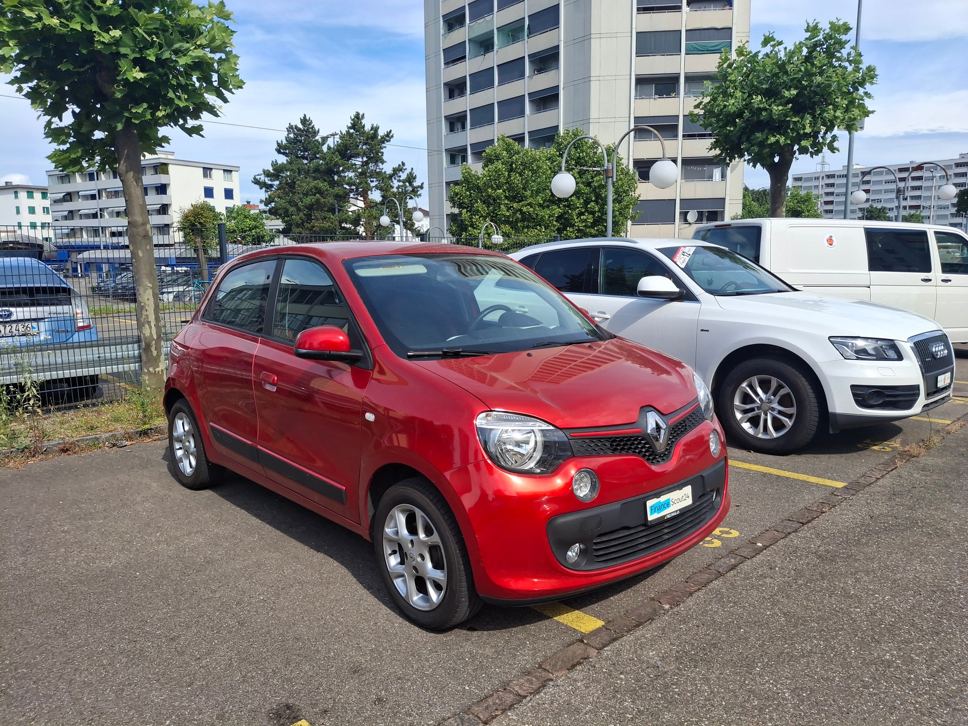 RENAULT Twingo 1.0 Intens-showroom-element-2