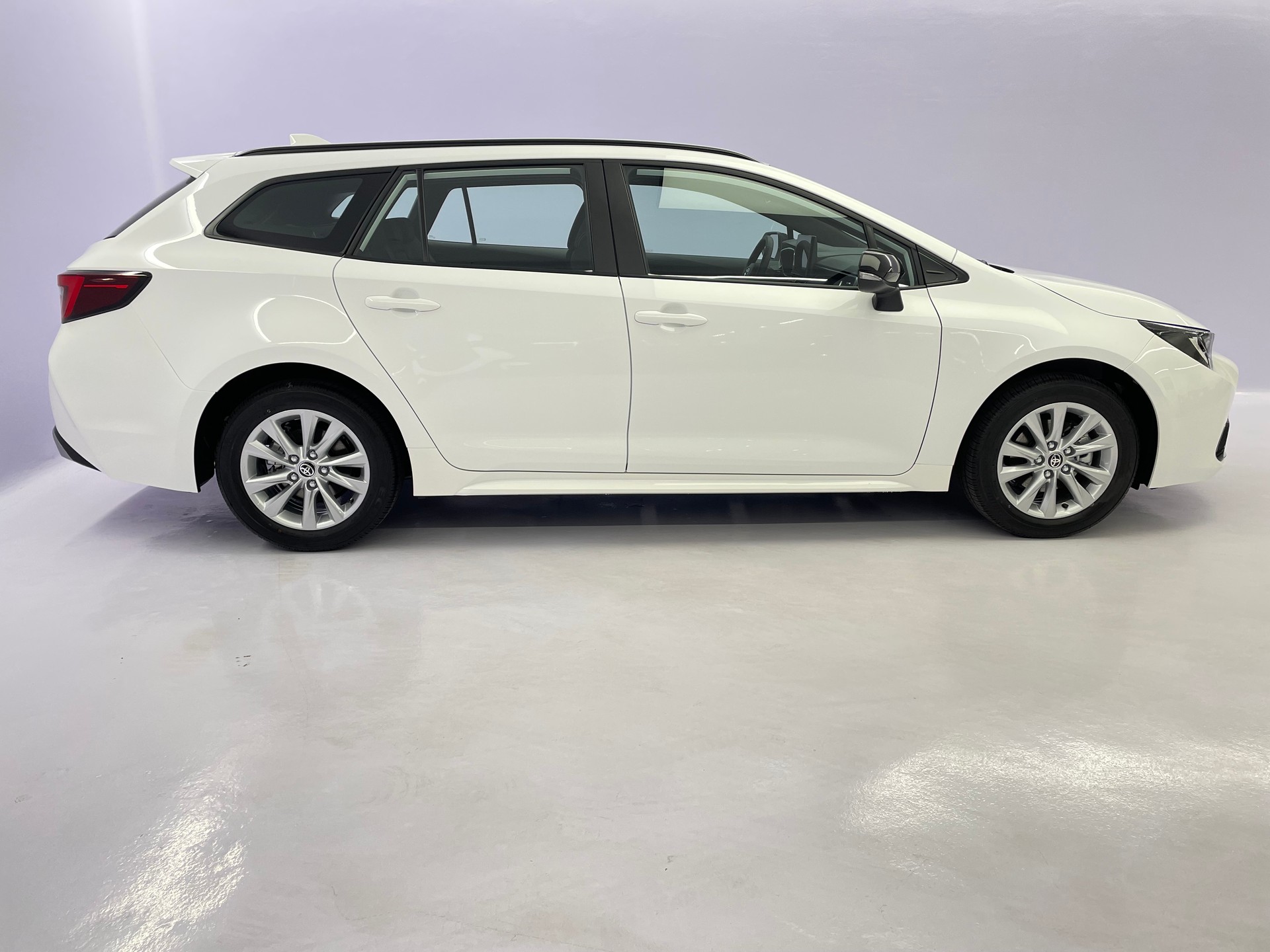 TOYOTA Corolla Touring Sports Hybrid 1.8 Comfort-showroom-element-2