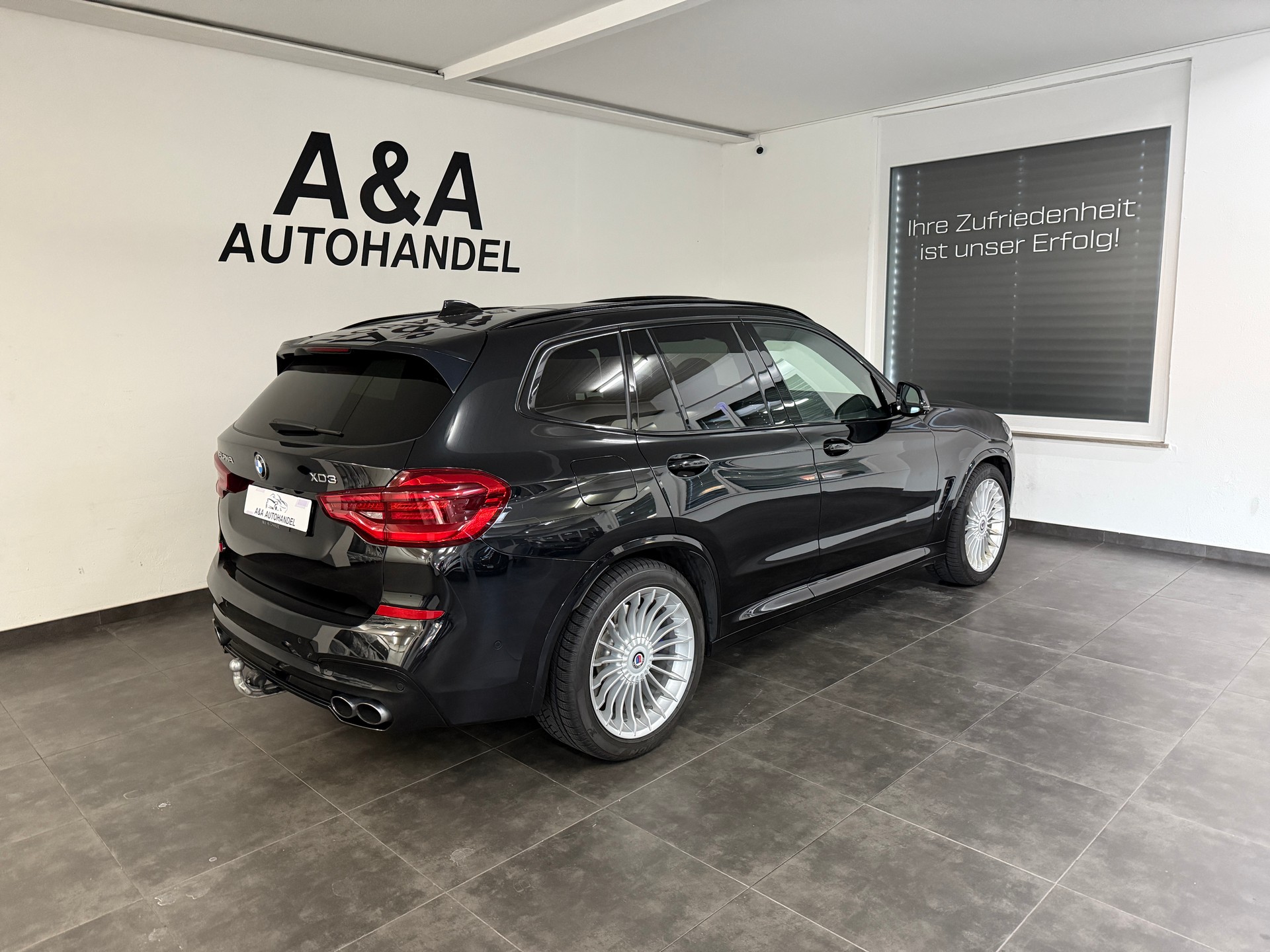 BMW-ALPINA XD3 Switch-Tronic-showroom-element-3