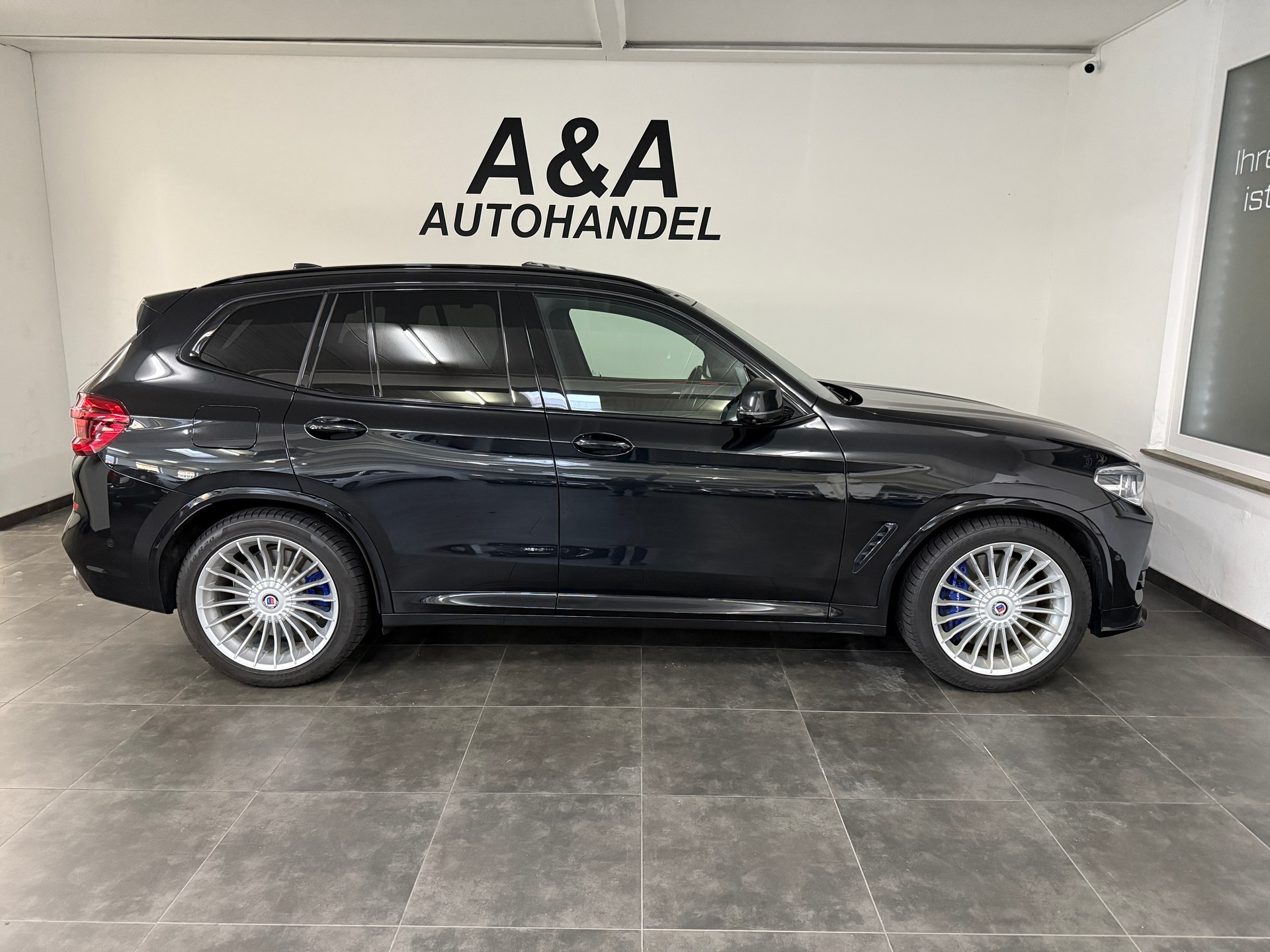 BMW-ALPINA XD3 Switch-Tronic-showroom-element-2