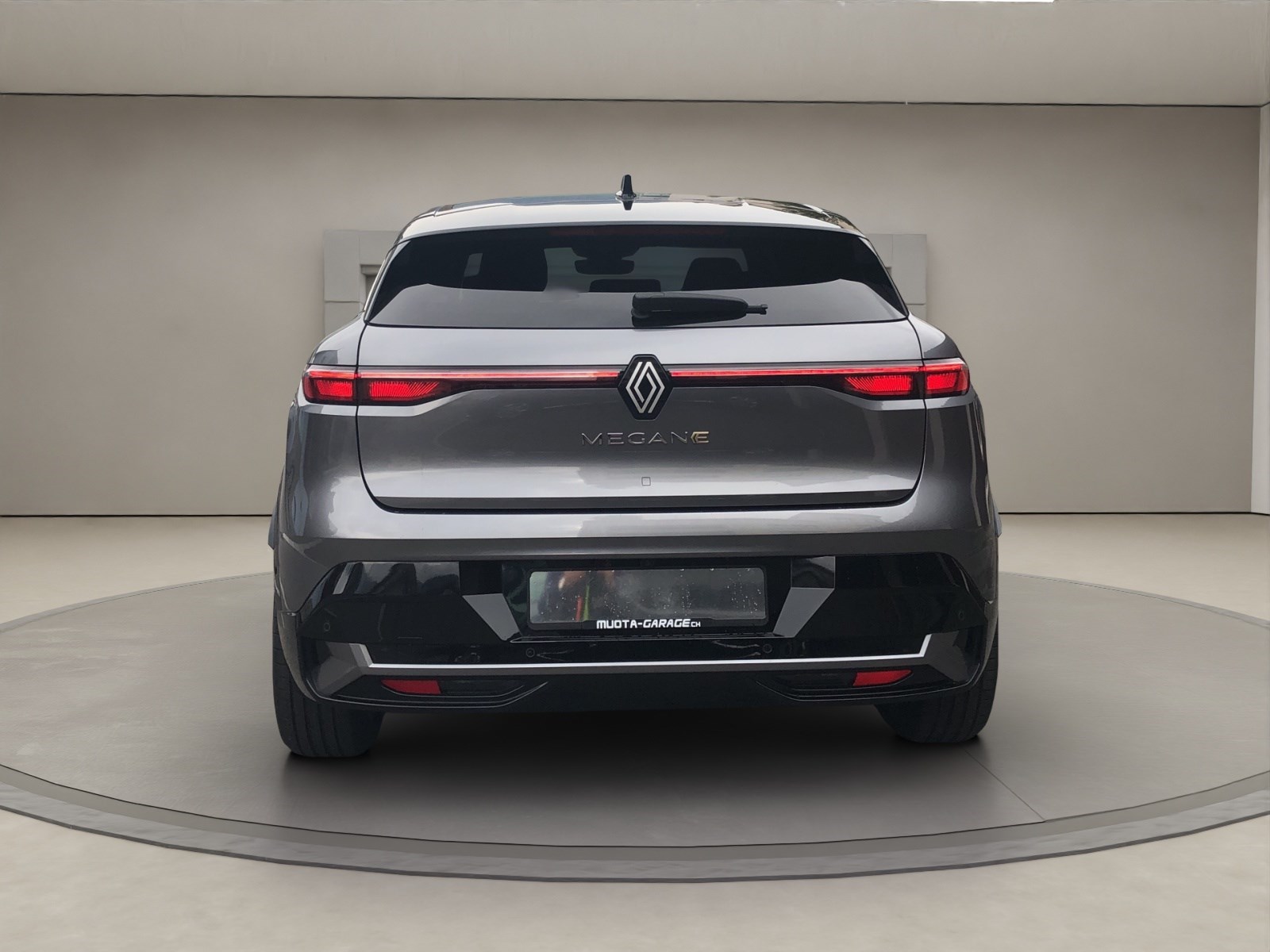 RENAULT Mégane E-Tech techno-showroom-element-3