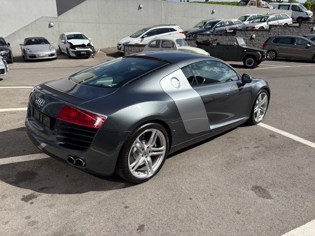 AUDI R8 Coupé 4.2 FSI V8 quattro R tronic-showroom-element-3