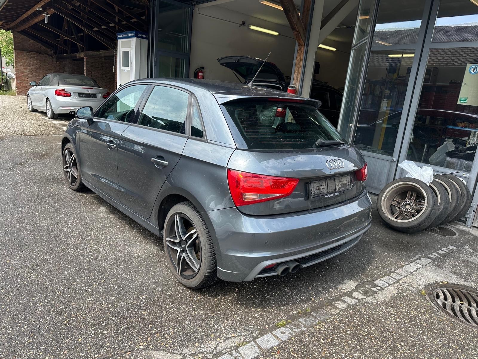 AUDI A1 Sportback Sport 1.4 TFSI Ambition S-tronic-showroom-element-3