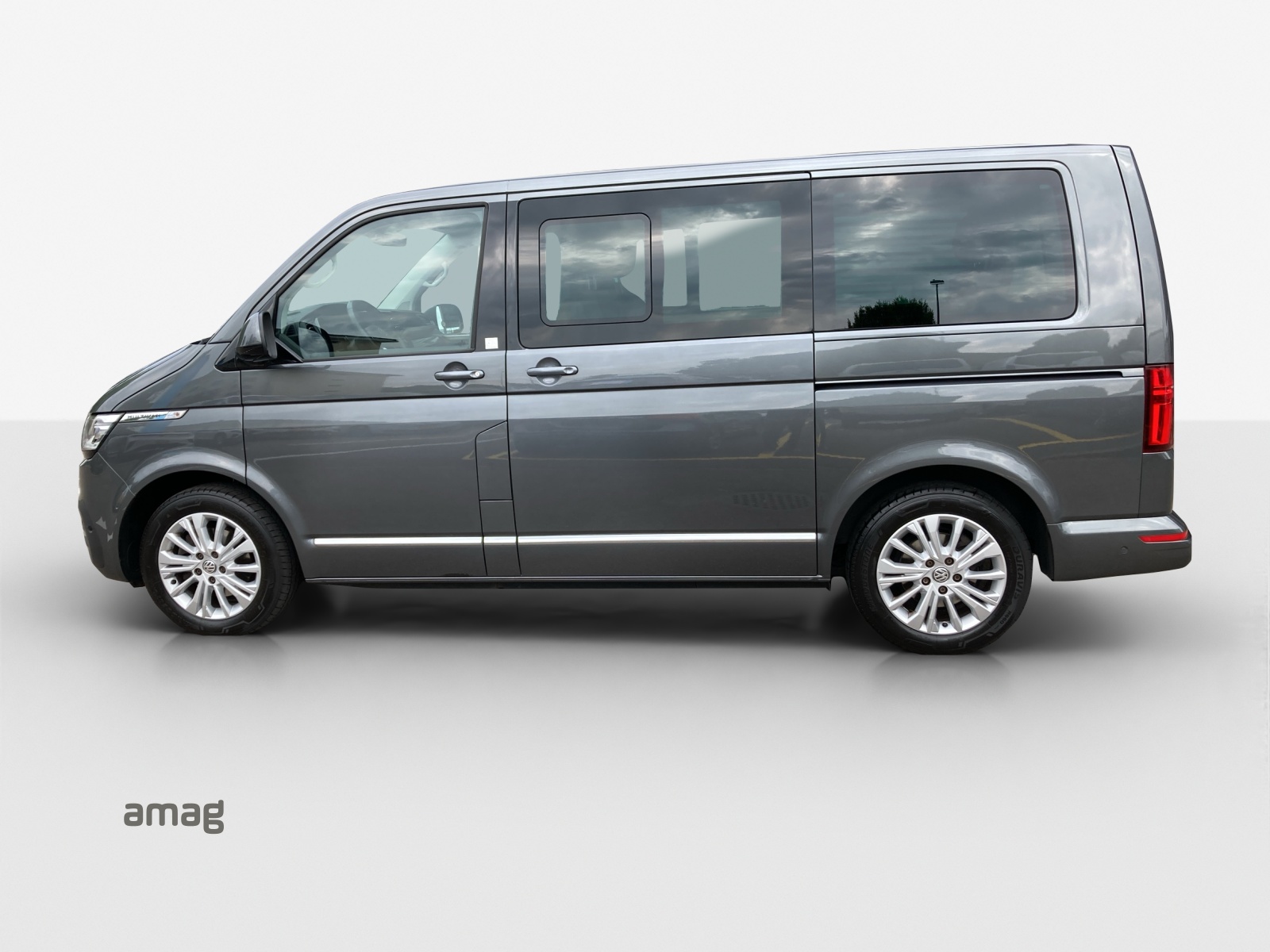 VW T6.1 Multivan 2.0 TDI Highline Liberty 4Motion-showroom-element-1