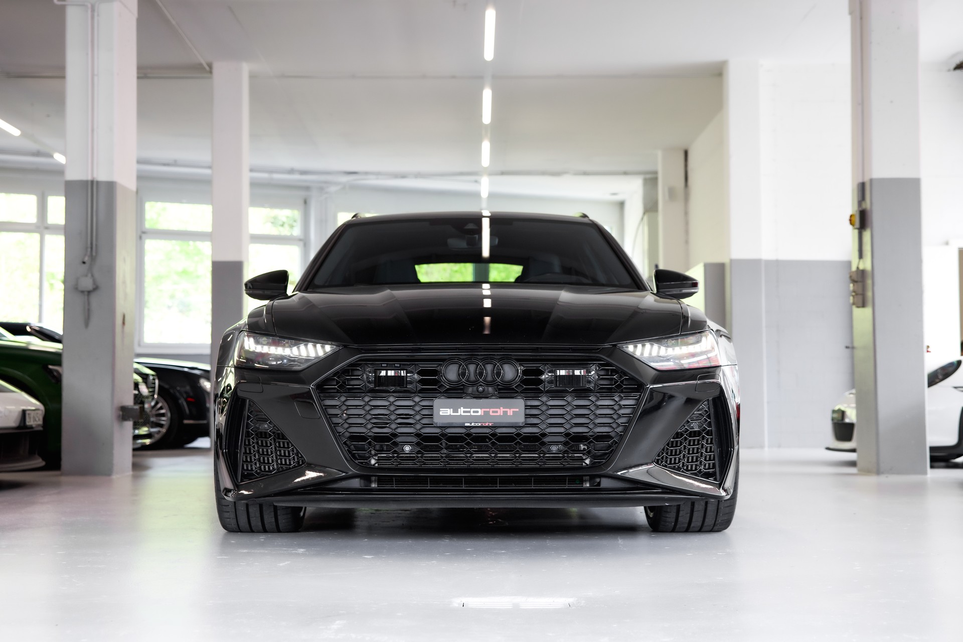 AUDI RS6 Avant 4.0 TFSI V8 quattro Akrapovic-showroom-element-1
