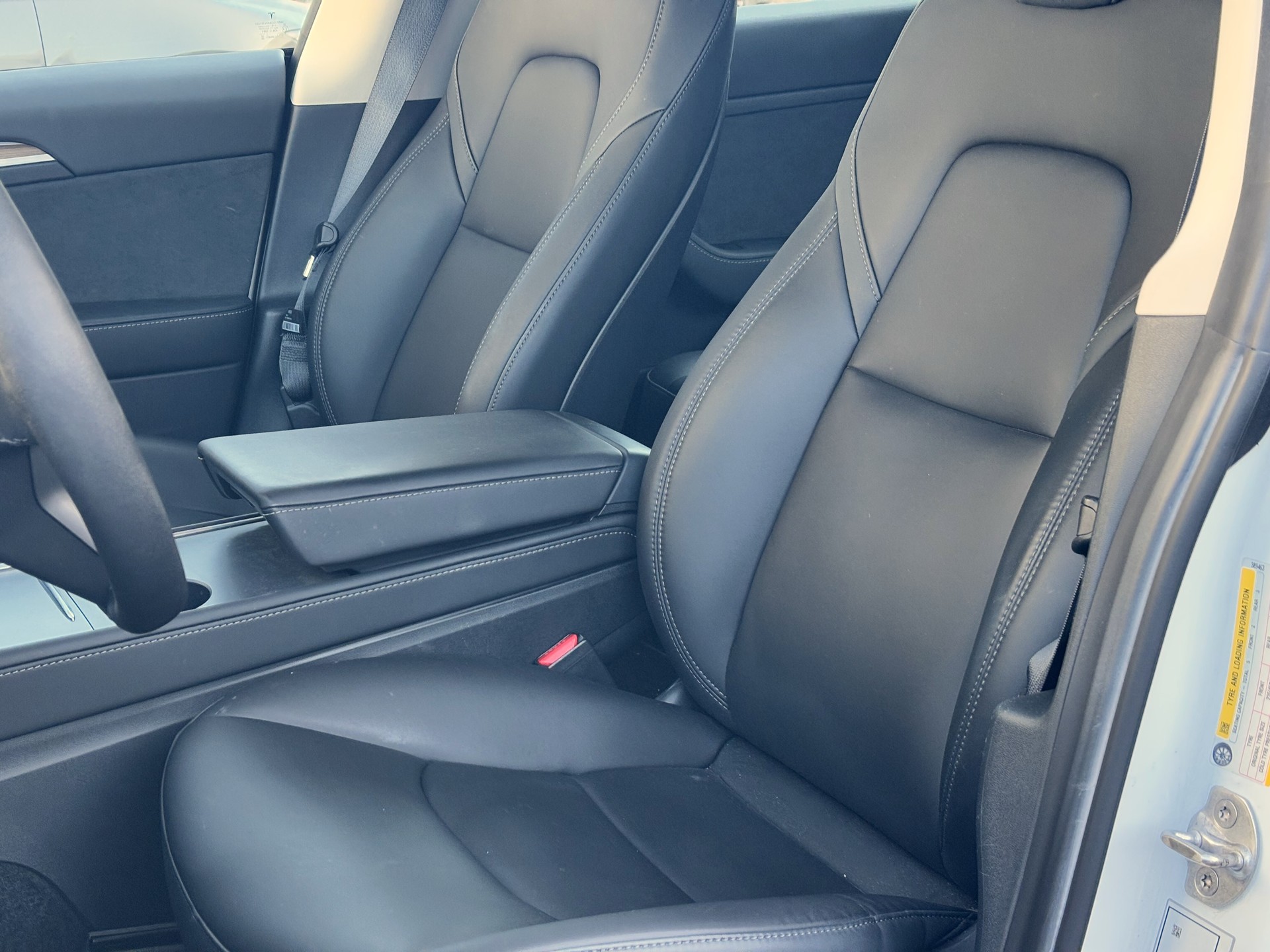 TESLA Model 3 Long Range Dual Motor AWD-image-10