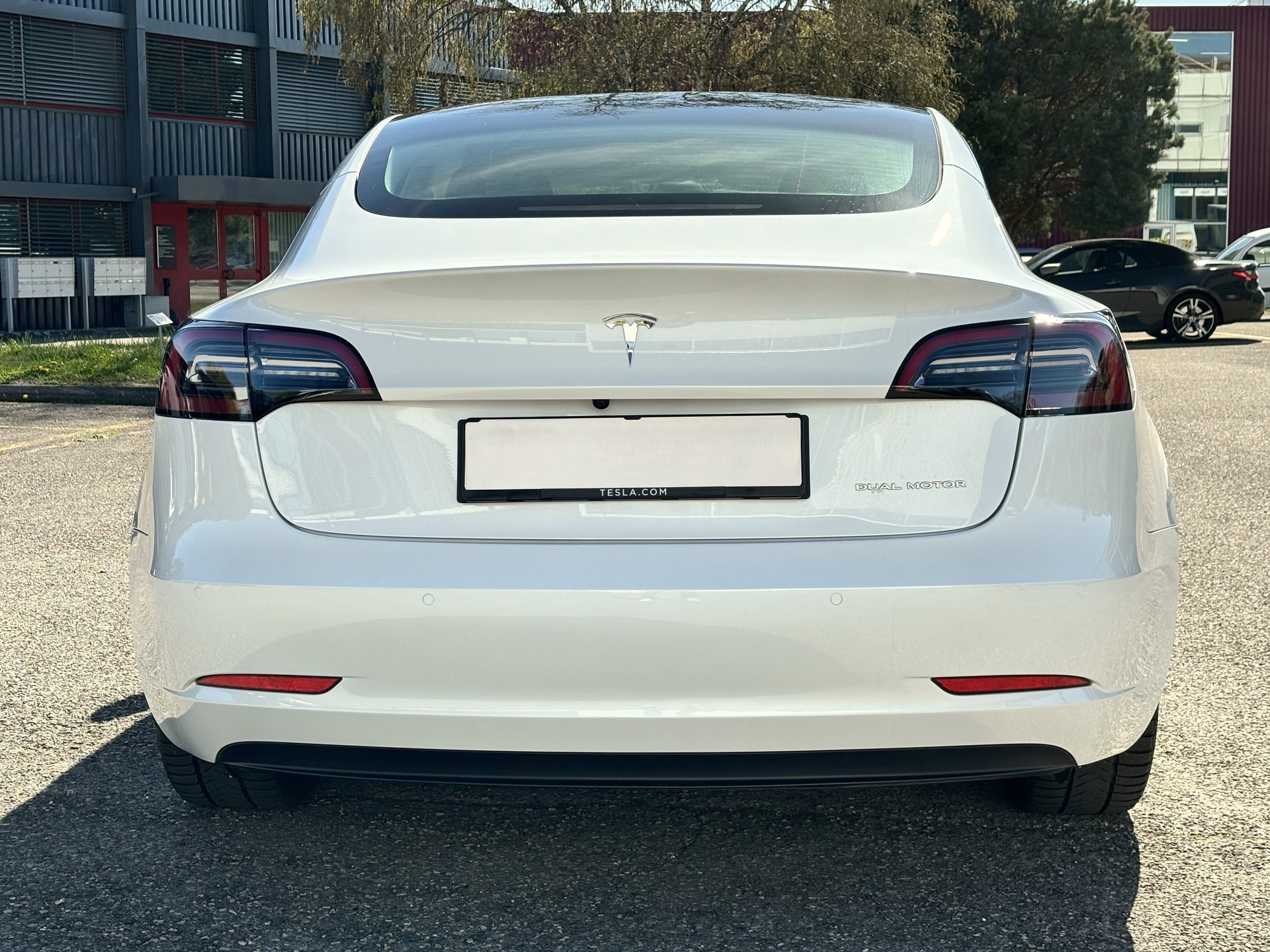 TESLA Model 3 Long Range Dual Motor AWD-image-5