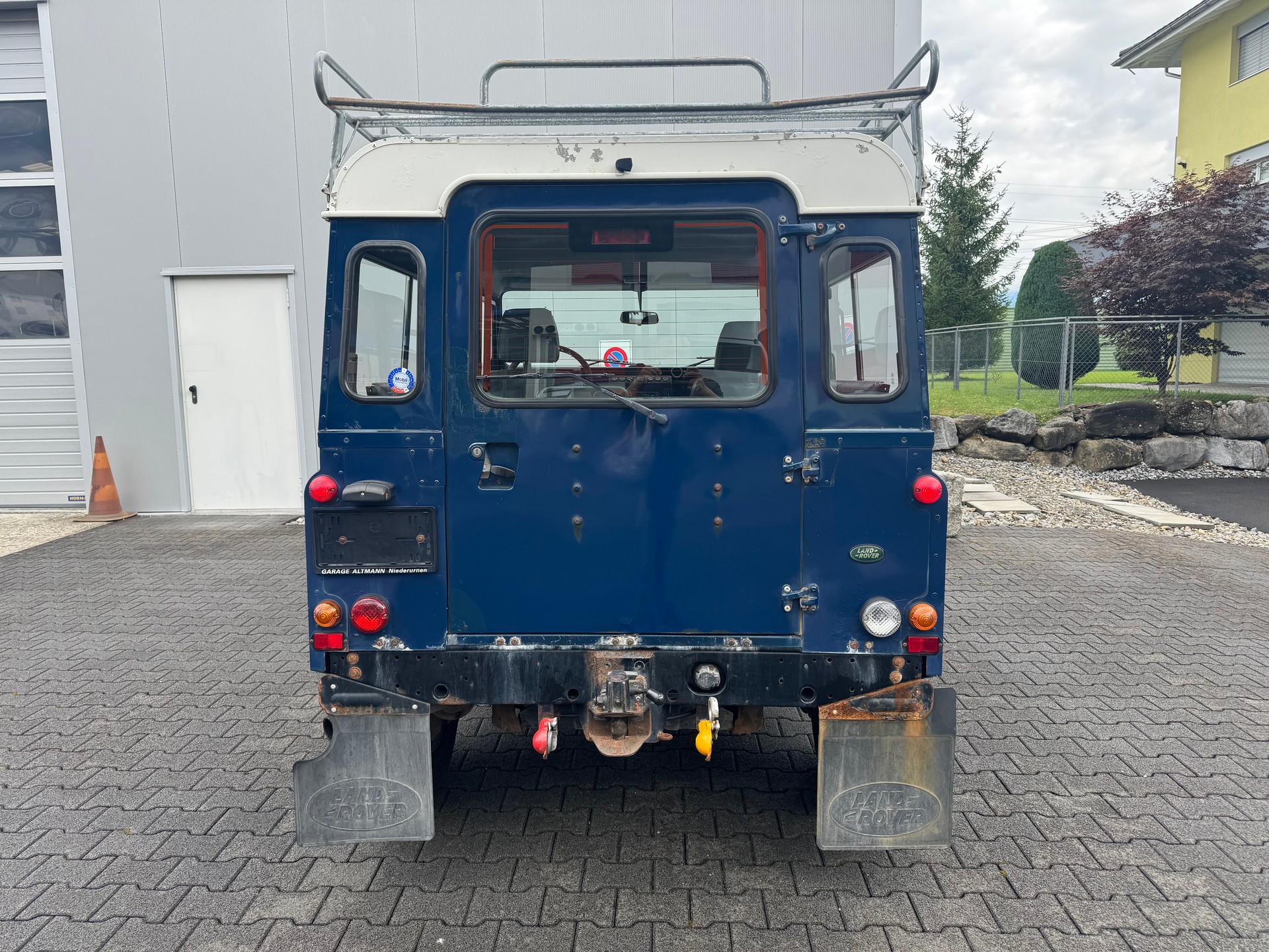 LAND ROVER Defender 90 SW 2.5 Td5-showroom-element-3