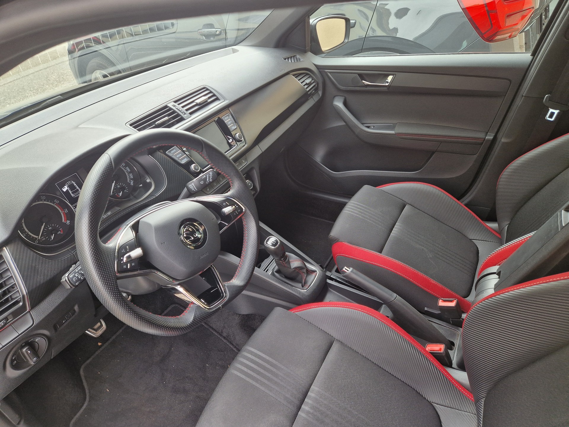 SKODA Fabia 1.0 TSI Monte Carlo-image-2