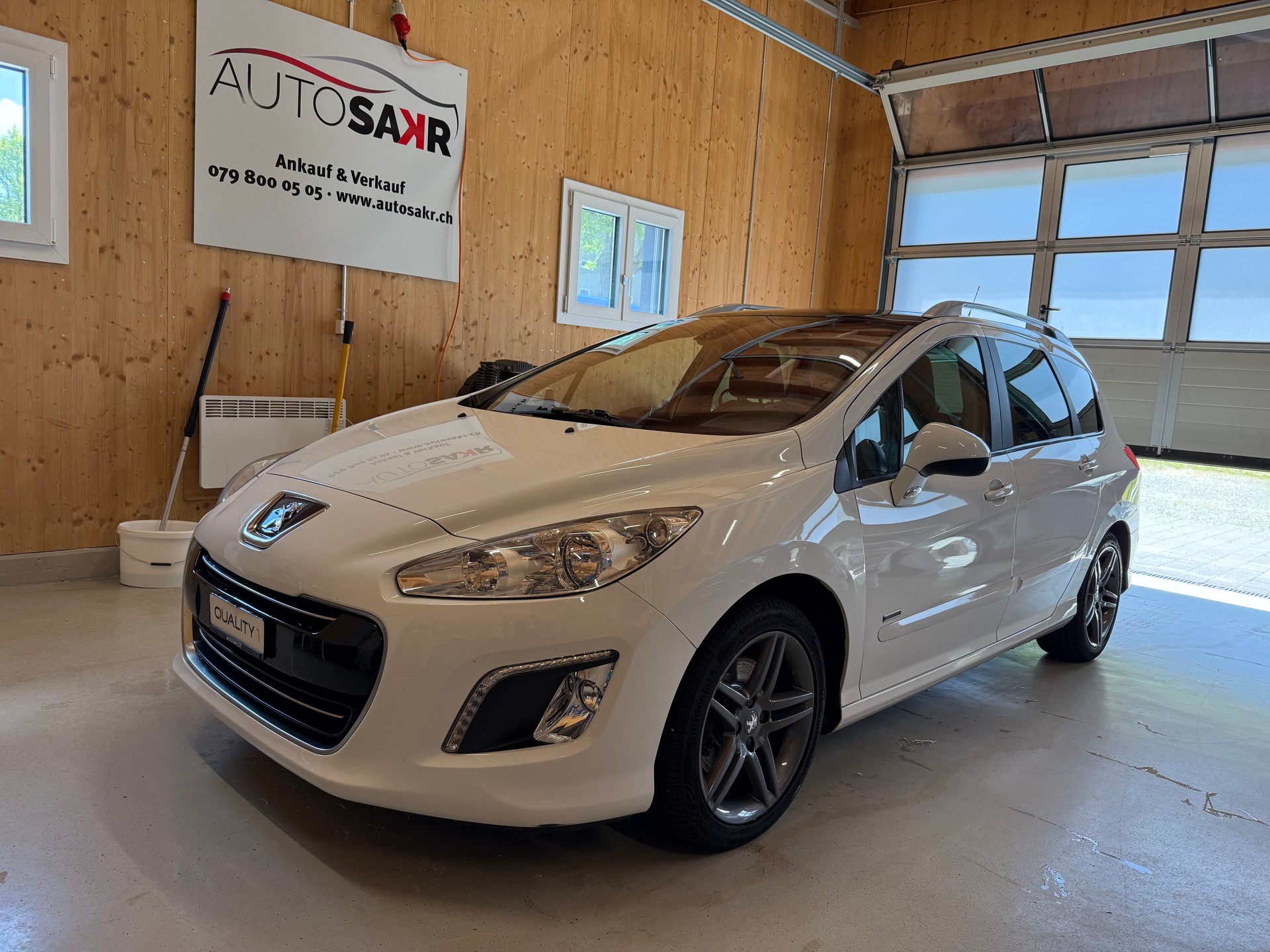 PEUGEOT 308 SW 1.6 16V Turbo Family