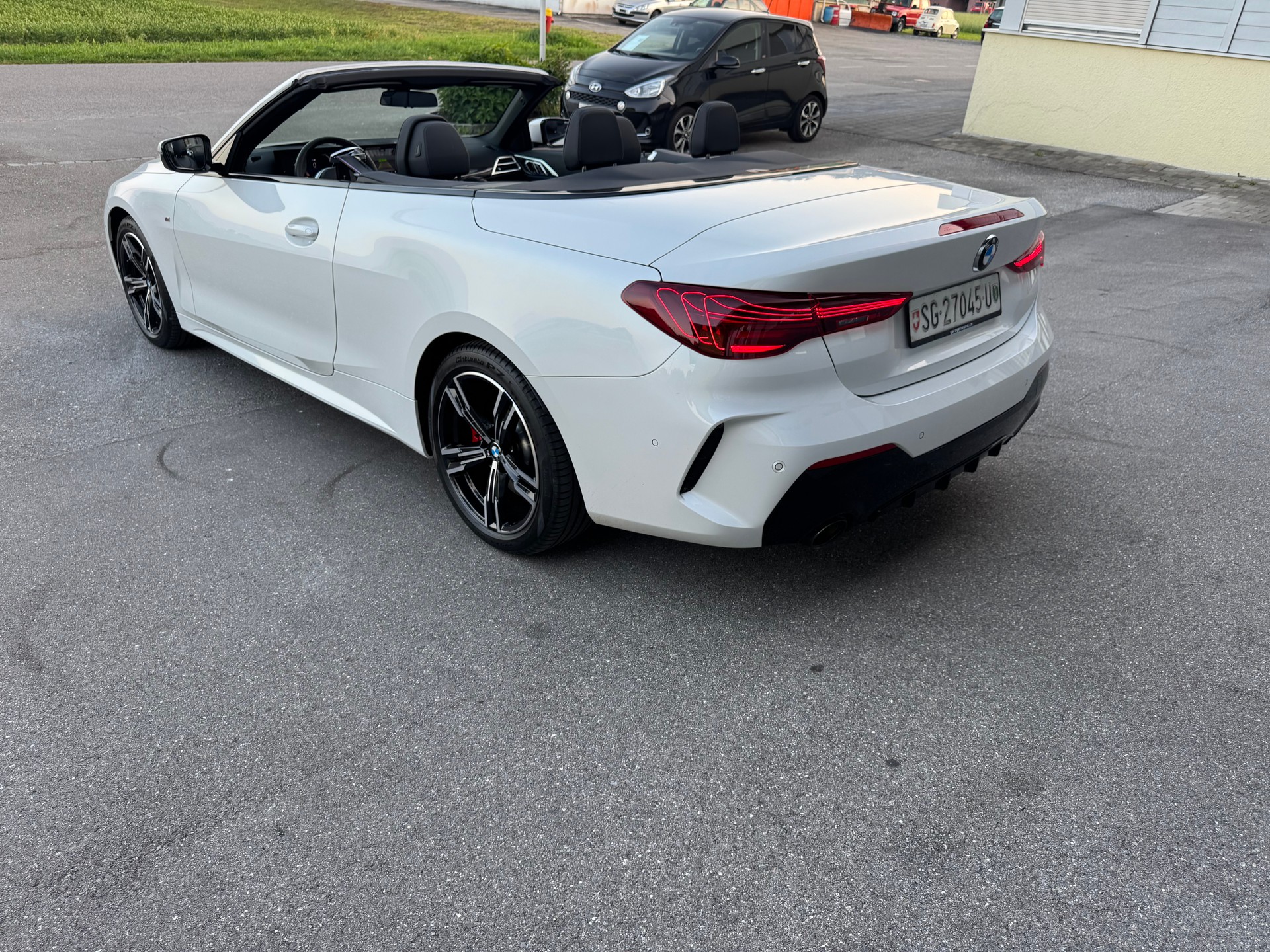 BMW 430i xDrive Cabriolet M Sport Pro Steptronic-showroom-element-3