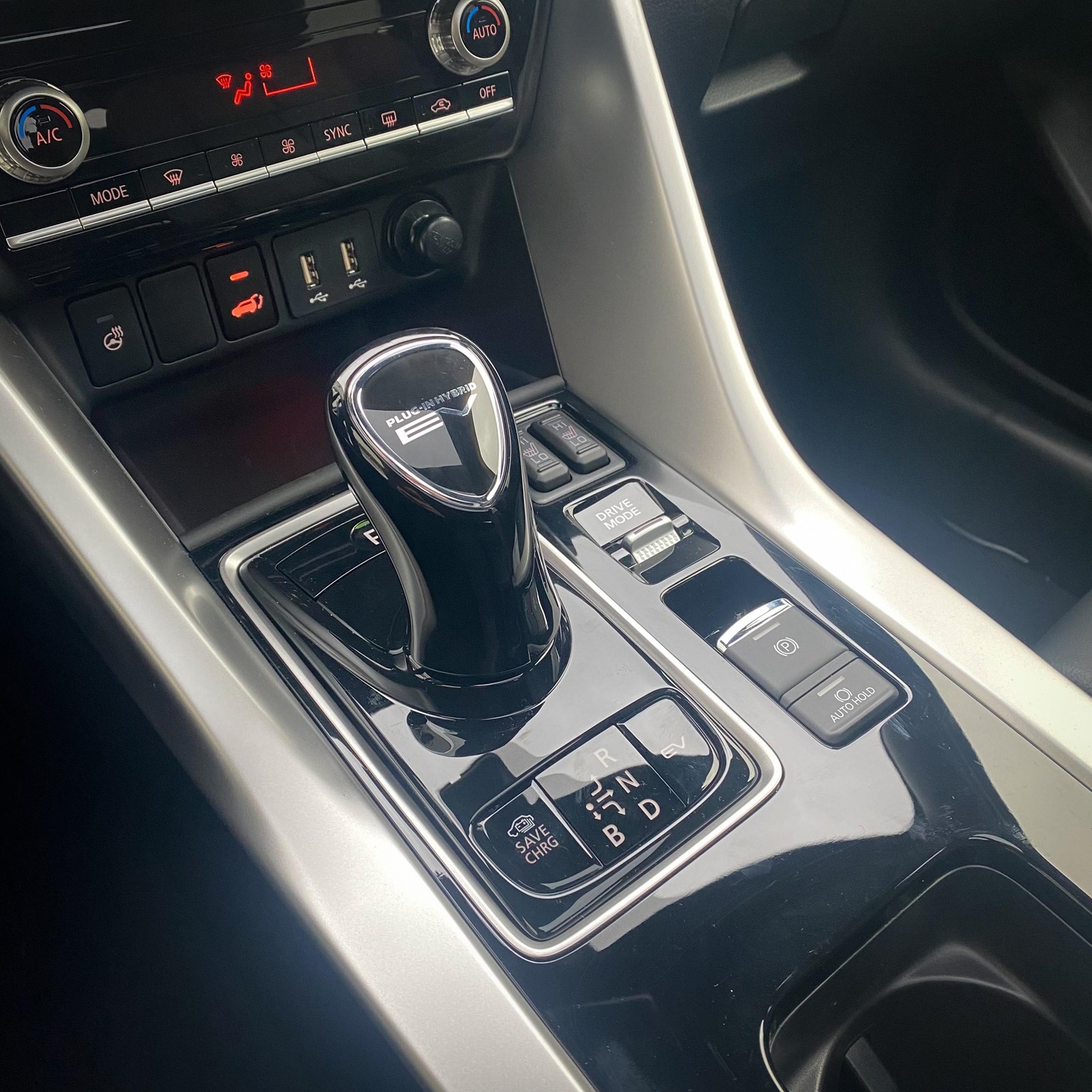MITSUBISHI Eclipse Cross 2.4 PHEV Instyle+ 4x4-image-10