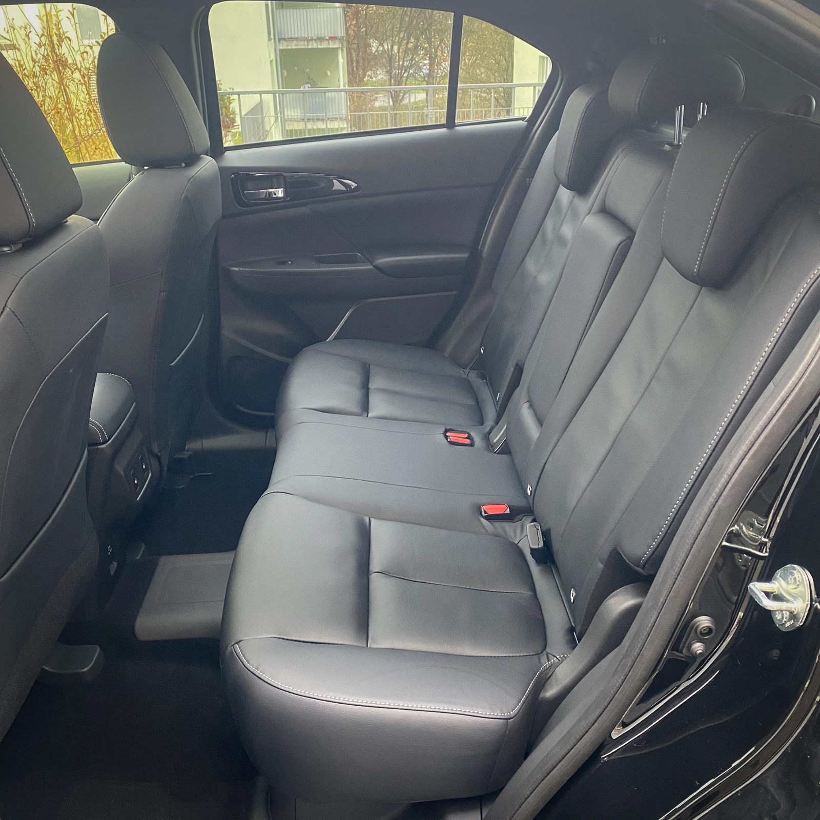 MITSUBISHI Eclipse Cross 2.4 PHEV Instyle+ 4x4-image-14