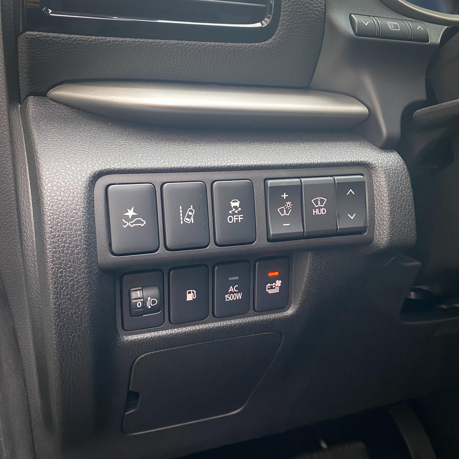 MITSUBISHI Eclipse Cross 2.4 PHEV Instyle+ 4x4-image-5