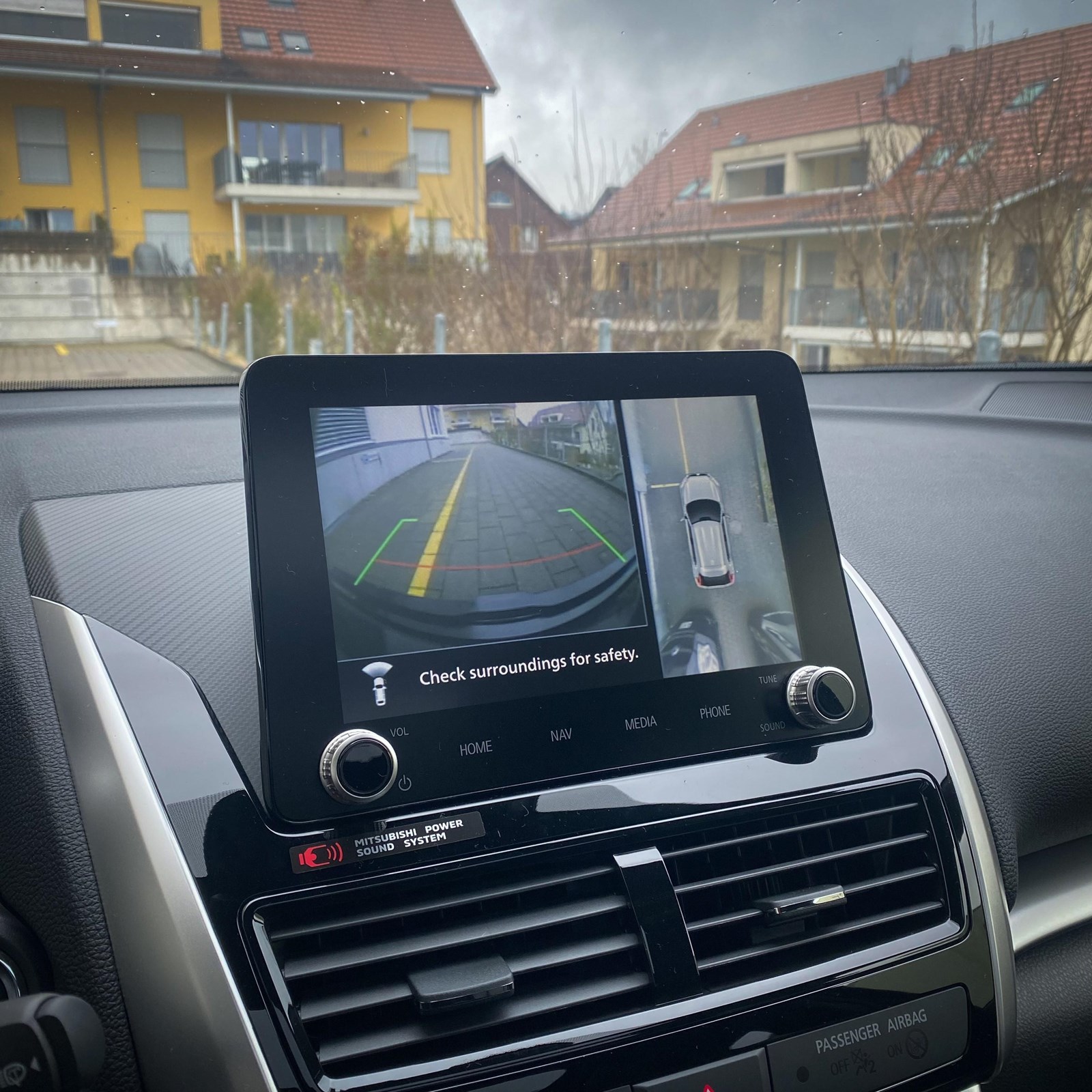 MITSUBISHI Eclipse Cross 2.4 PHEV Instyle+ 4x4-image-8