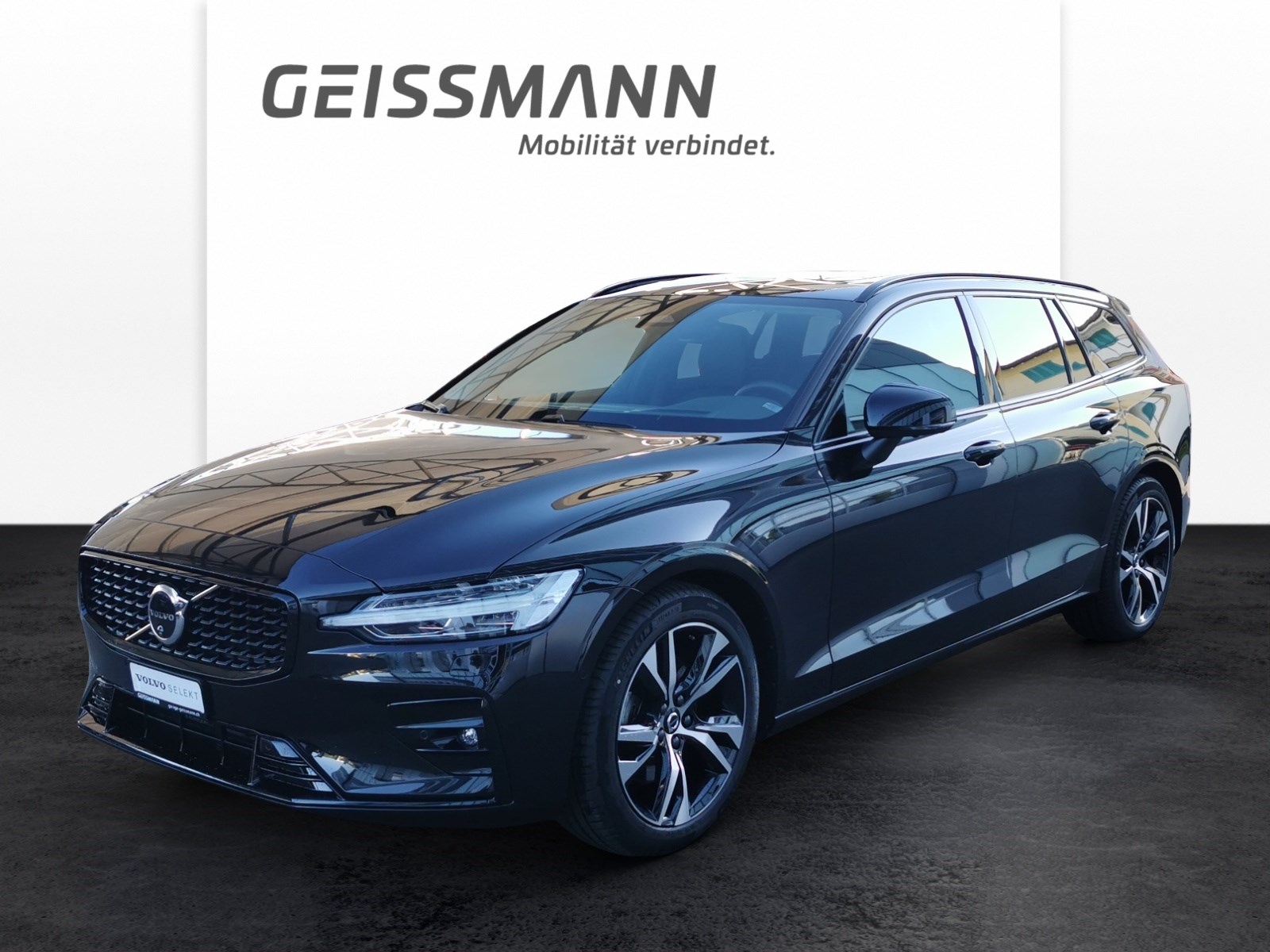 VOLVO V60 2.0 B4 Ultra Dark