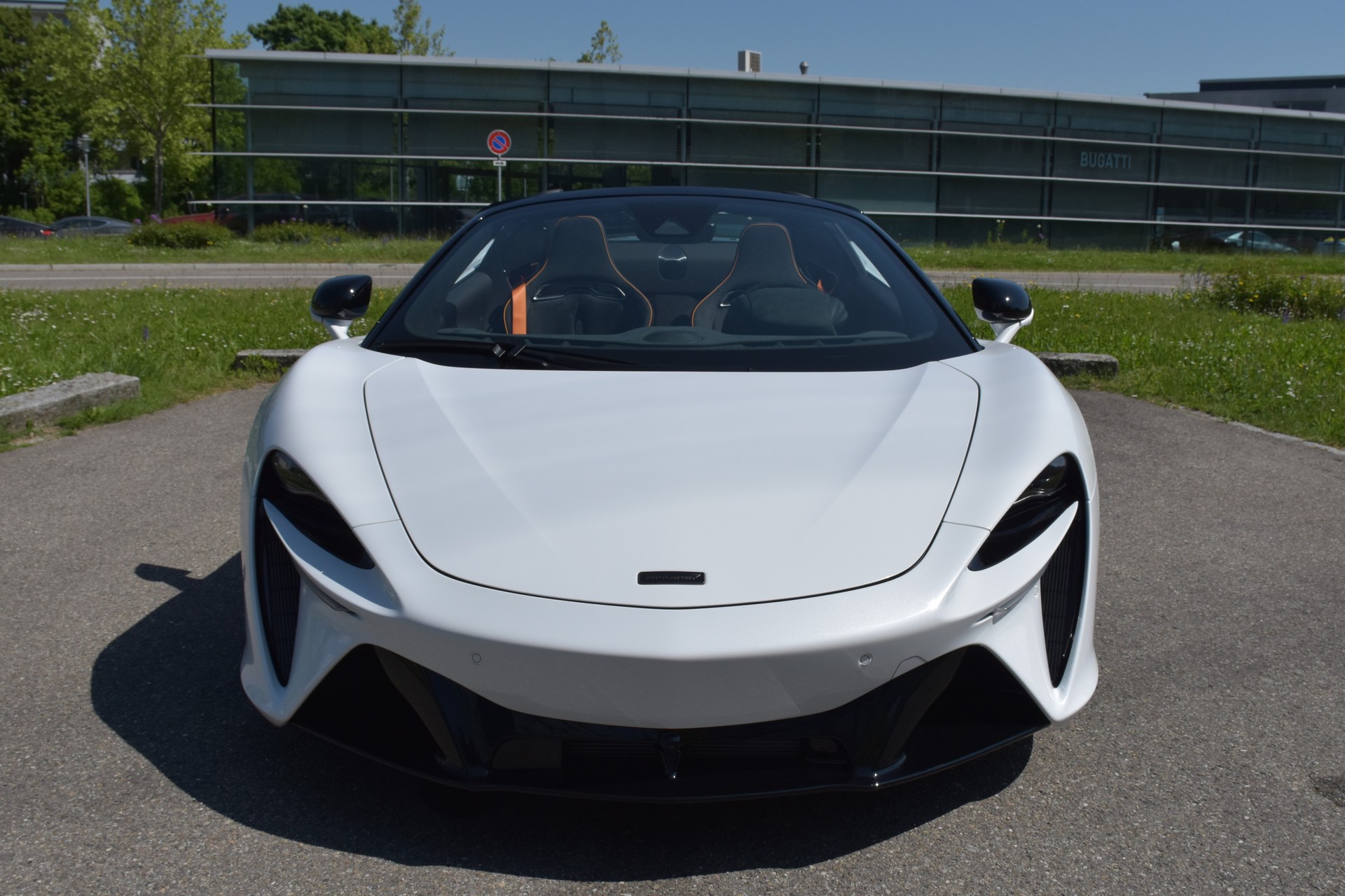 McLAREN ARTURA SPIDER MY25 Performance 3.0 V6 Plug-in Hybrid SSG-showroom-element-1