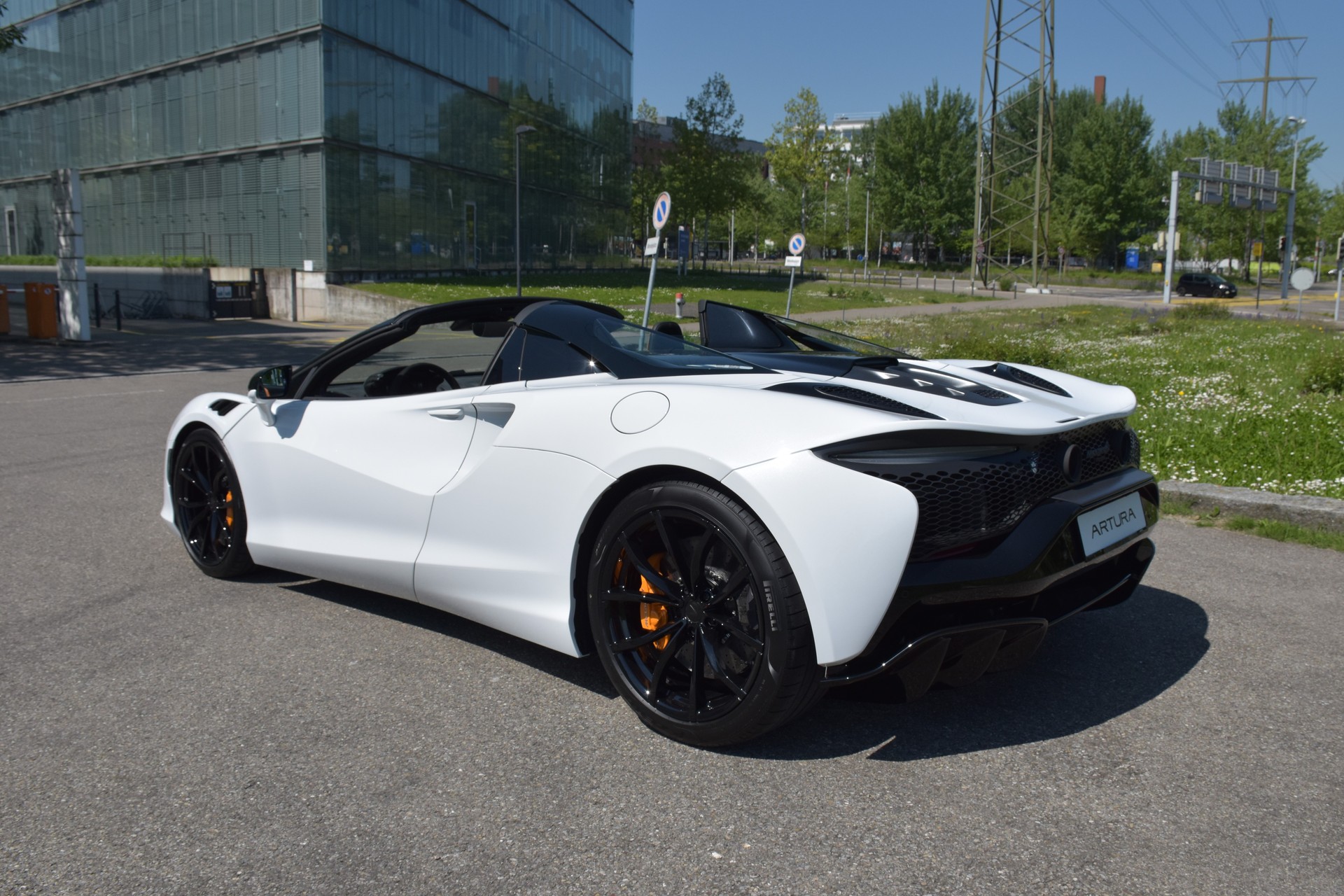McLAREN ARTURA SPIDER MY25 Performance 3.0 V6 Plug-in Hybrid SSG-image-6