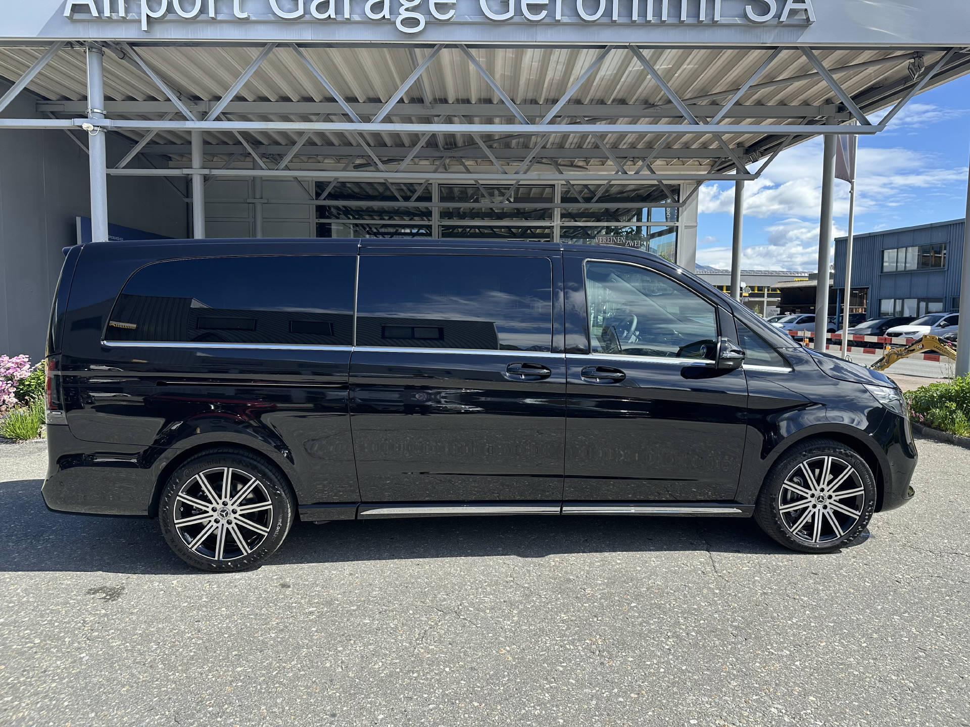 MERCEDES-BENZ V 300 d Exclusive extra lang 4Matic-showroom-element-1