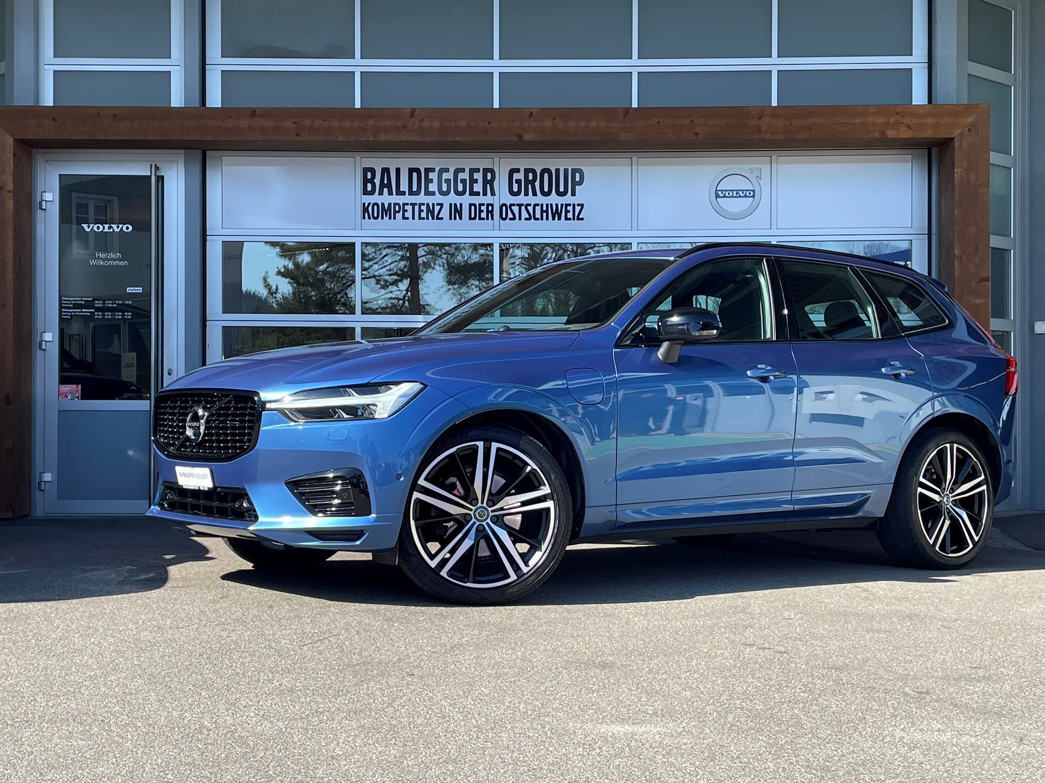 VOLVO XC60 2.0 (SUV / Geländewagen) Volvo VOLVO XC60 2.0 (SUV / Geländewagen)