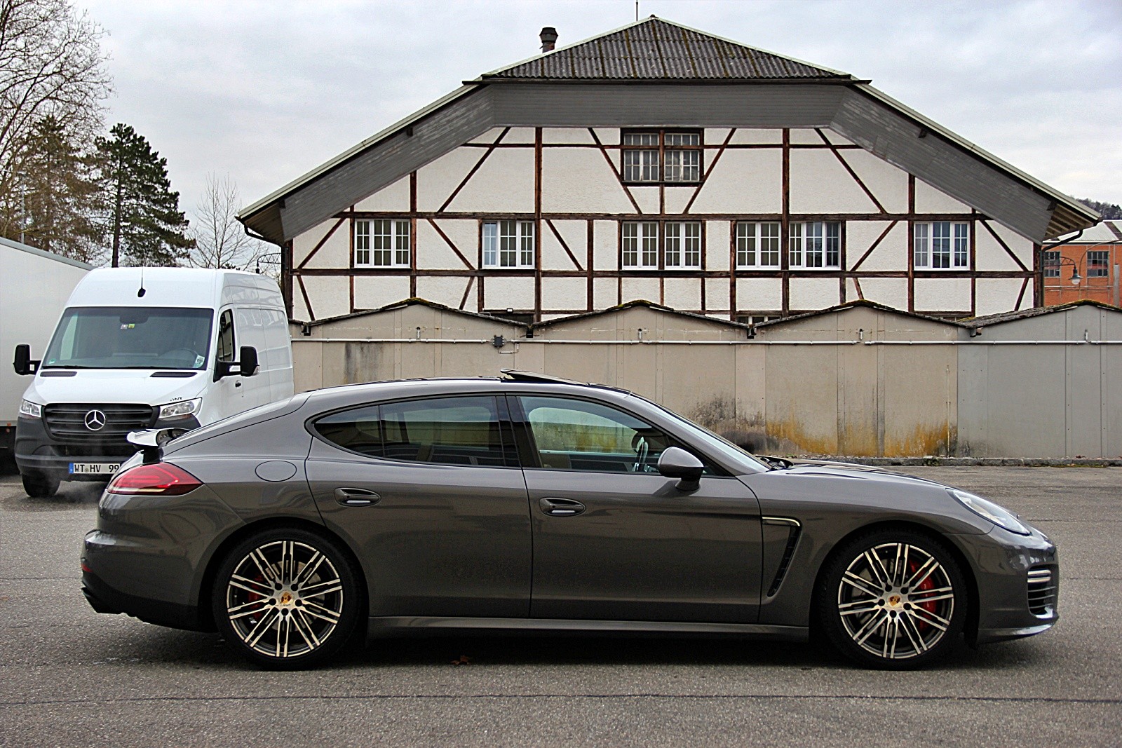 PORSCHE Panamera GTS 4.8 PDK-image-6