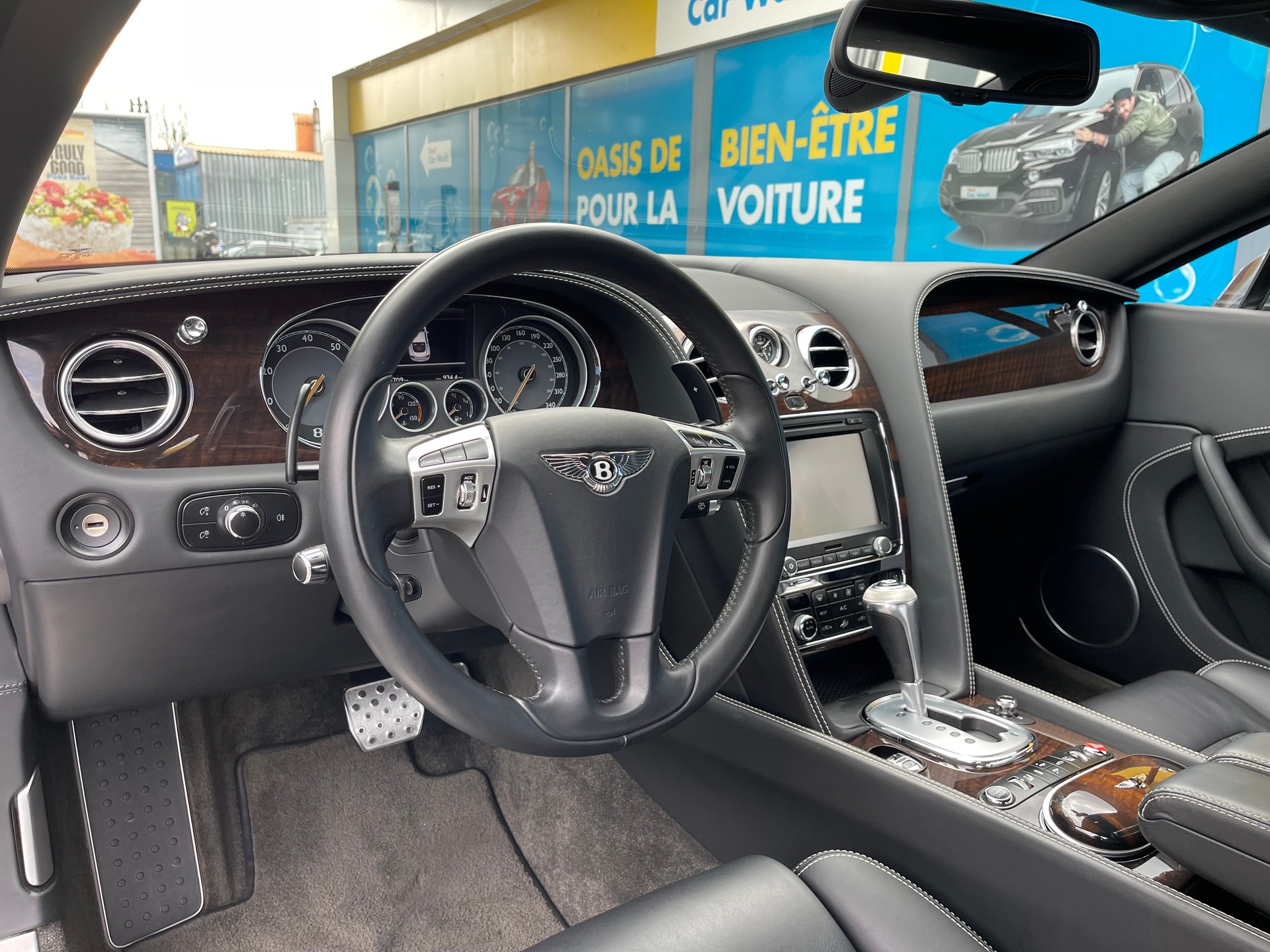 BENTLEY Continental GTC 4.0 V8-image-9