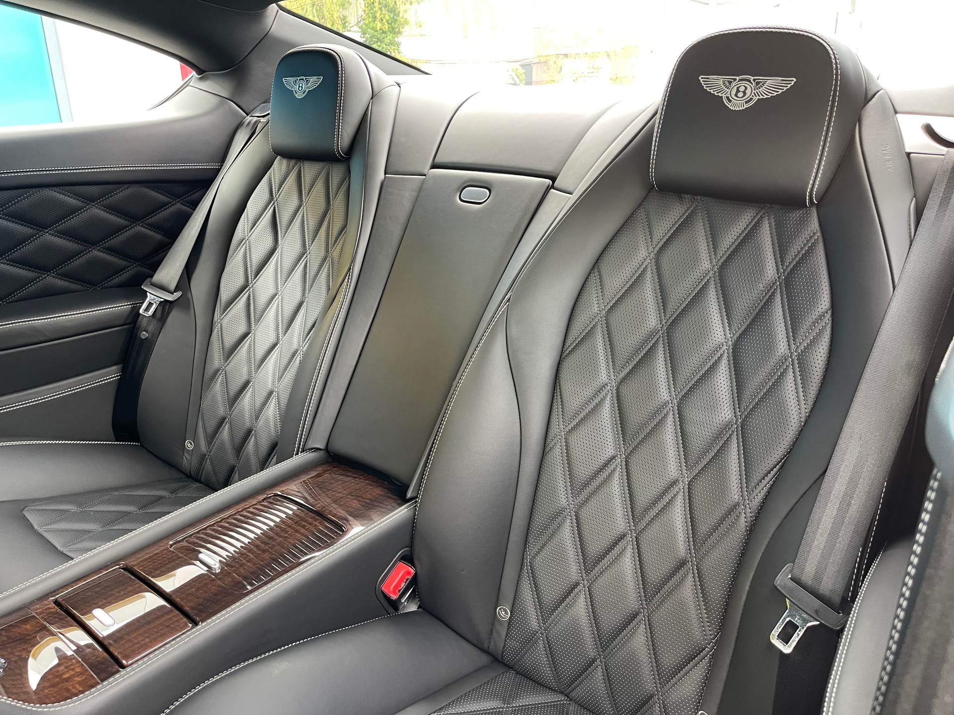 BENTLEY Continental GTC 4.0 V8-image-8