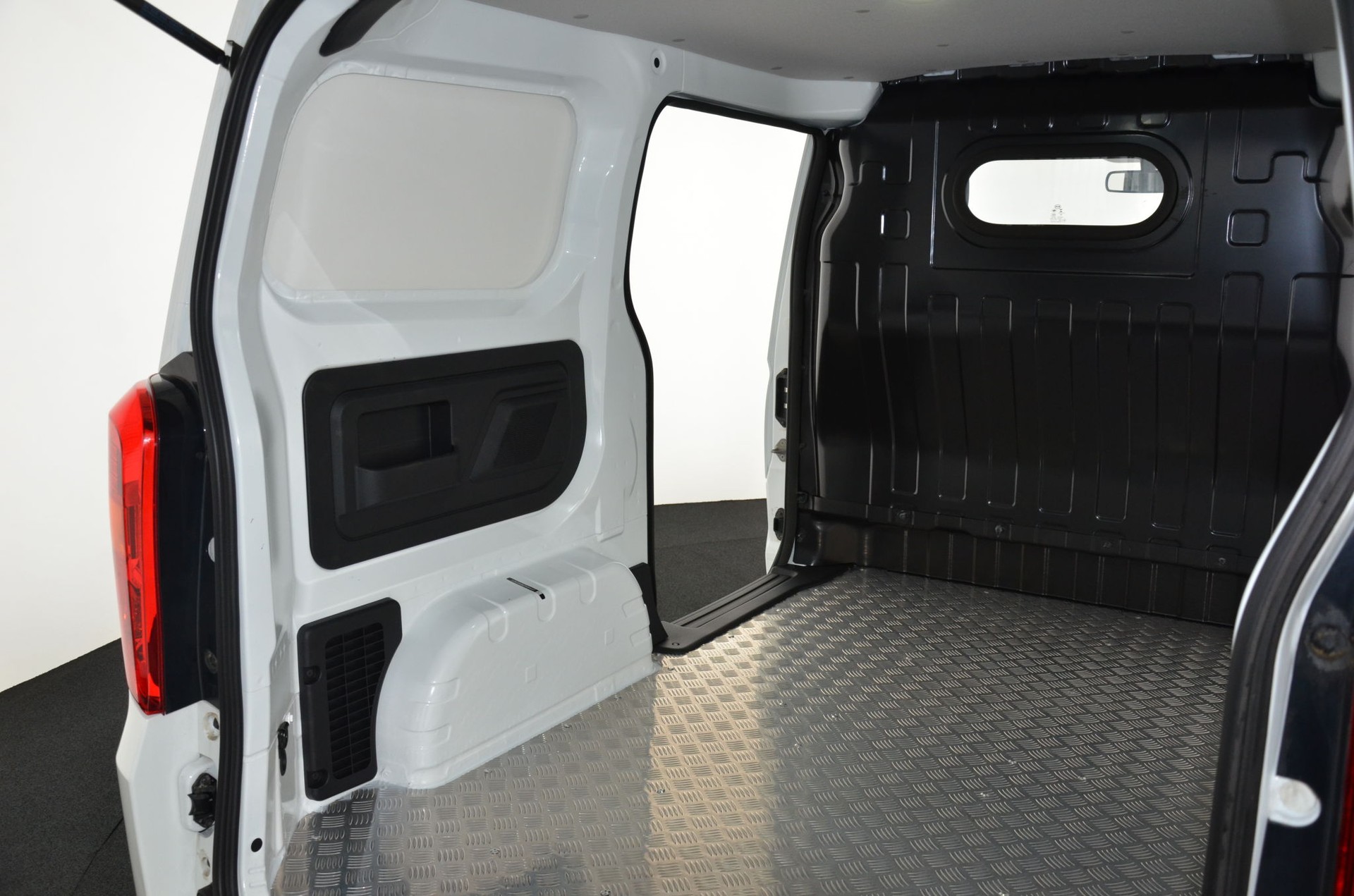 BYD ETP3-image-25