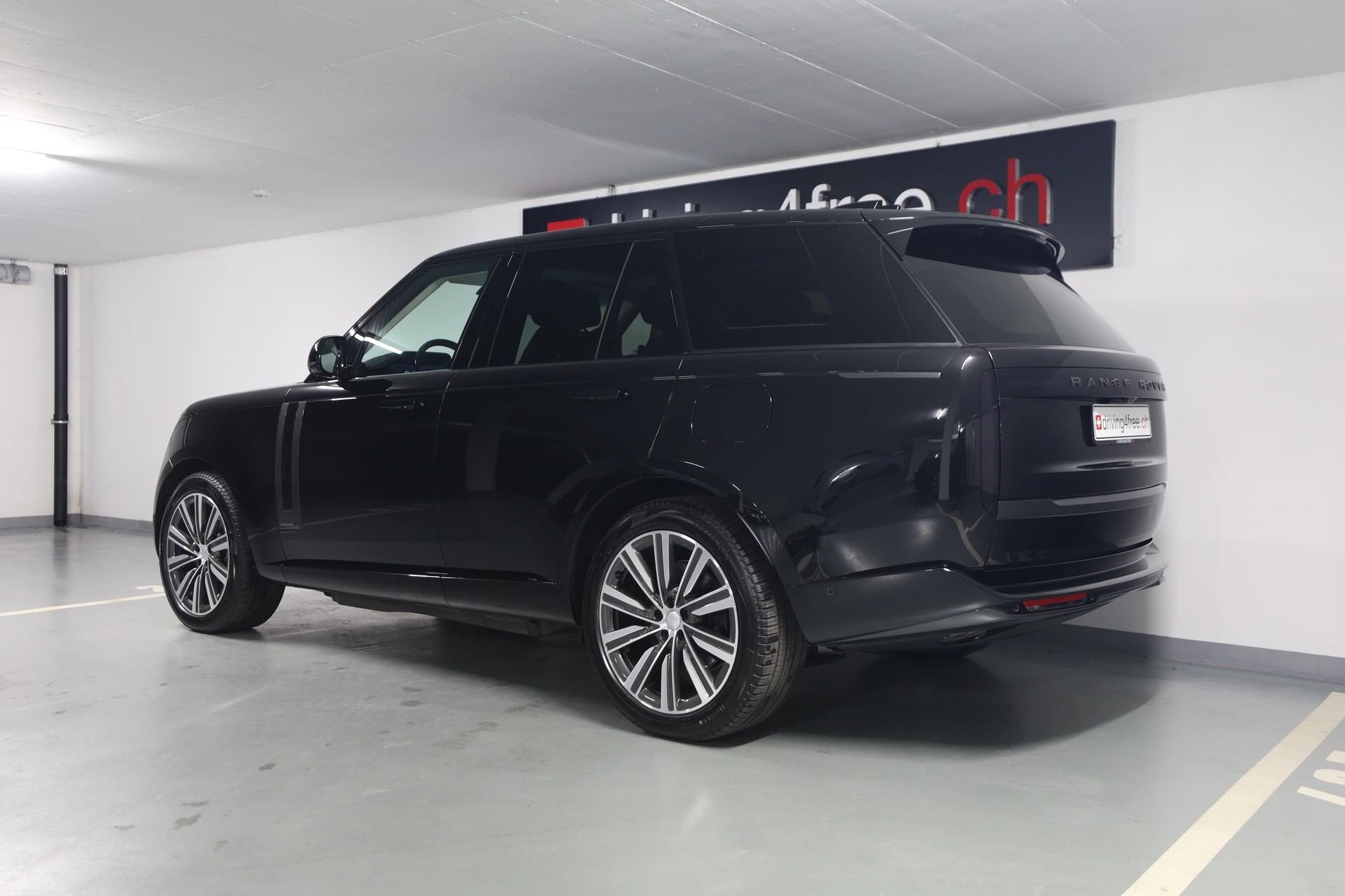 LAND ROVER Range Rover P550e Si6 PHEV Autobiography Automatic-showroom-element-2