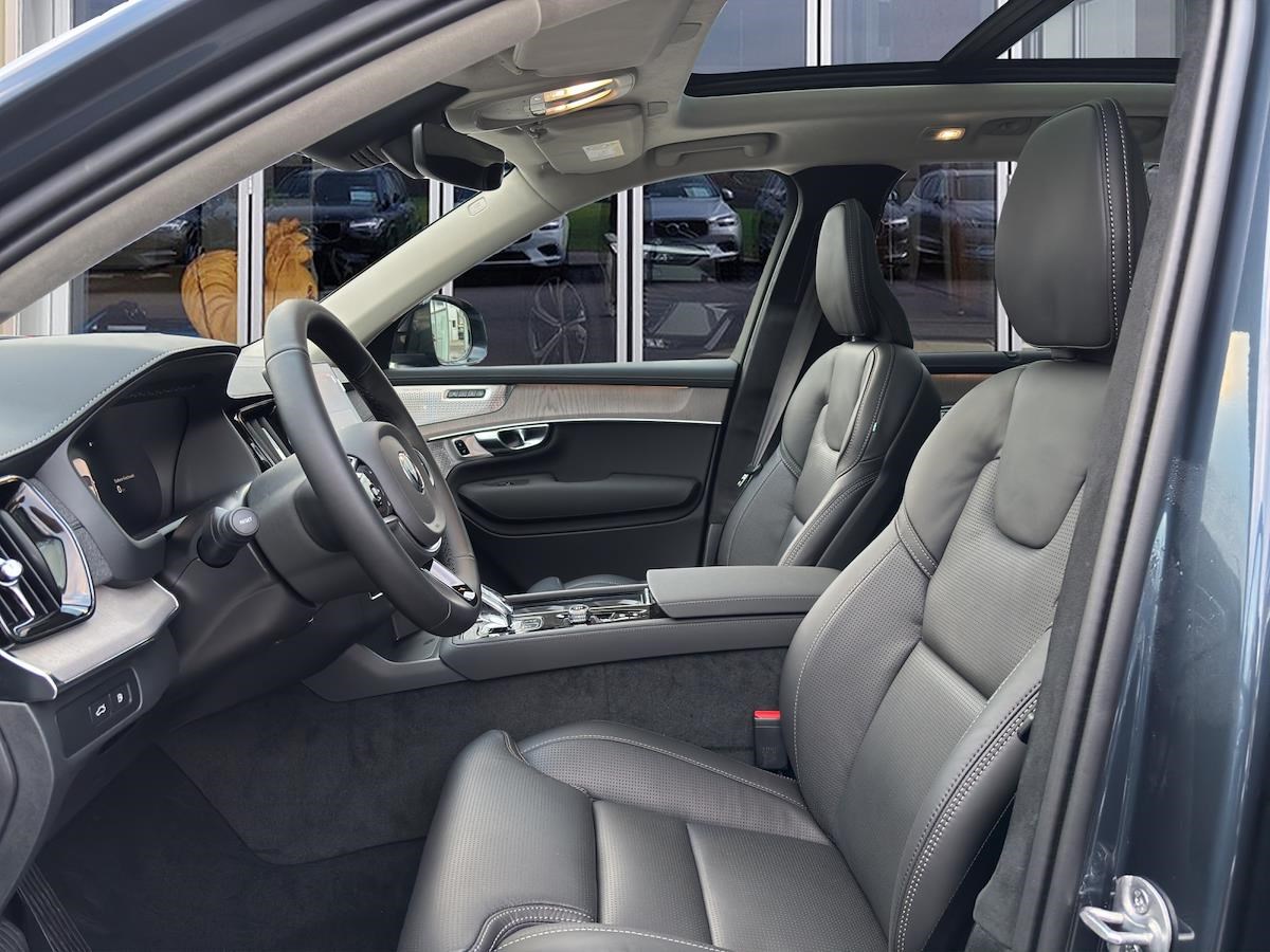VOLVO XC90 2.0 T8 TE Ultra Dark eAWD-image-8