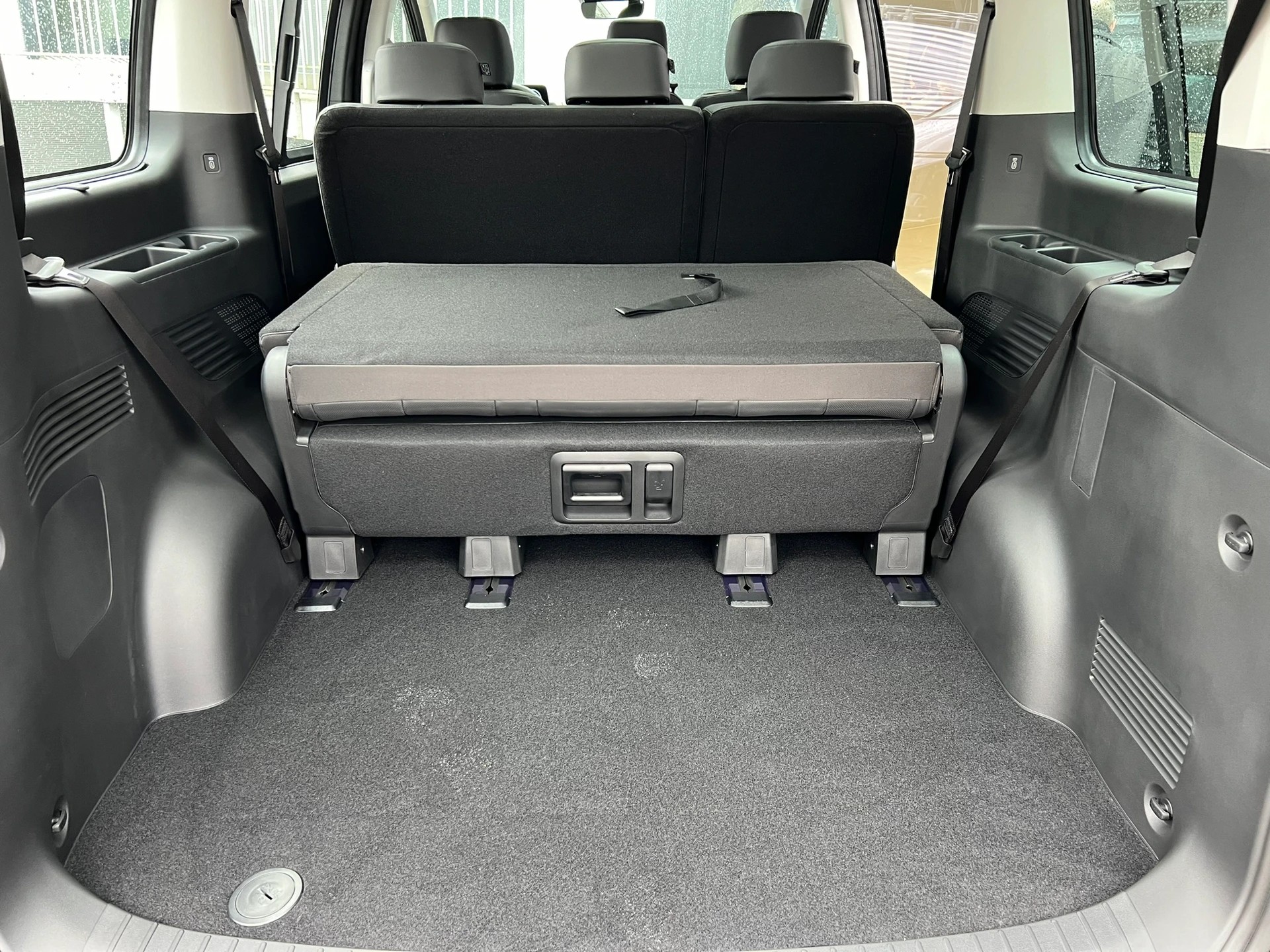 Image HYUNDAI STARIA Staria Wagon 1.6 T-GDi HEV Vertex A