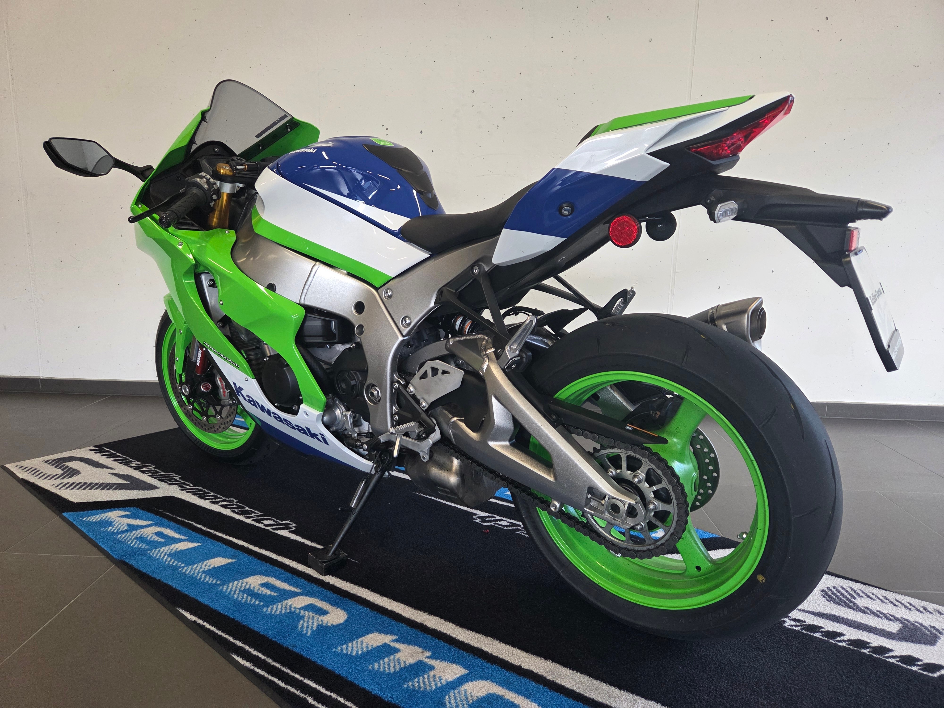 KAWASAKI NINJA ZX-10R - Occasionen kaufen | AutoScout24