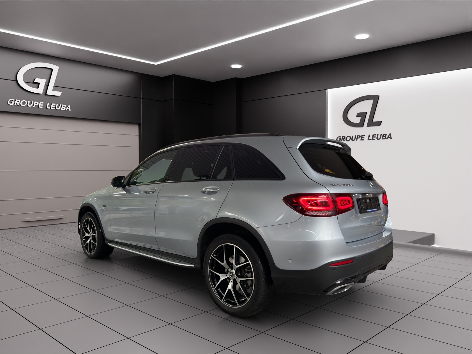 Image MERCEDES-BENZ GLC-300 GLC 300 e AMG Line Plus 4Matic 9G-Tronic