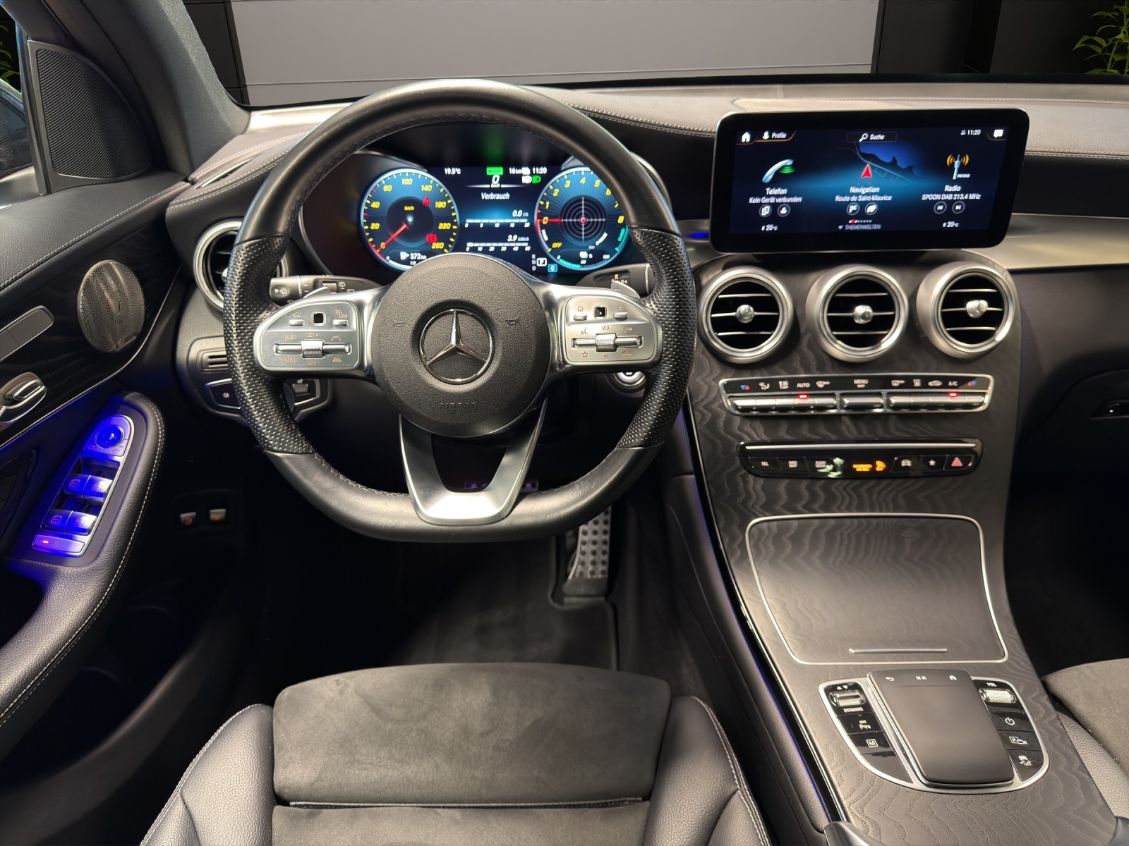 Image MERCEDES-BENZ GLC-300 GLC 300 e AMG Line Plus 4Matic 9G-Tronic