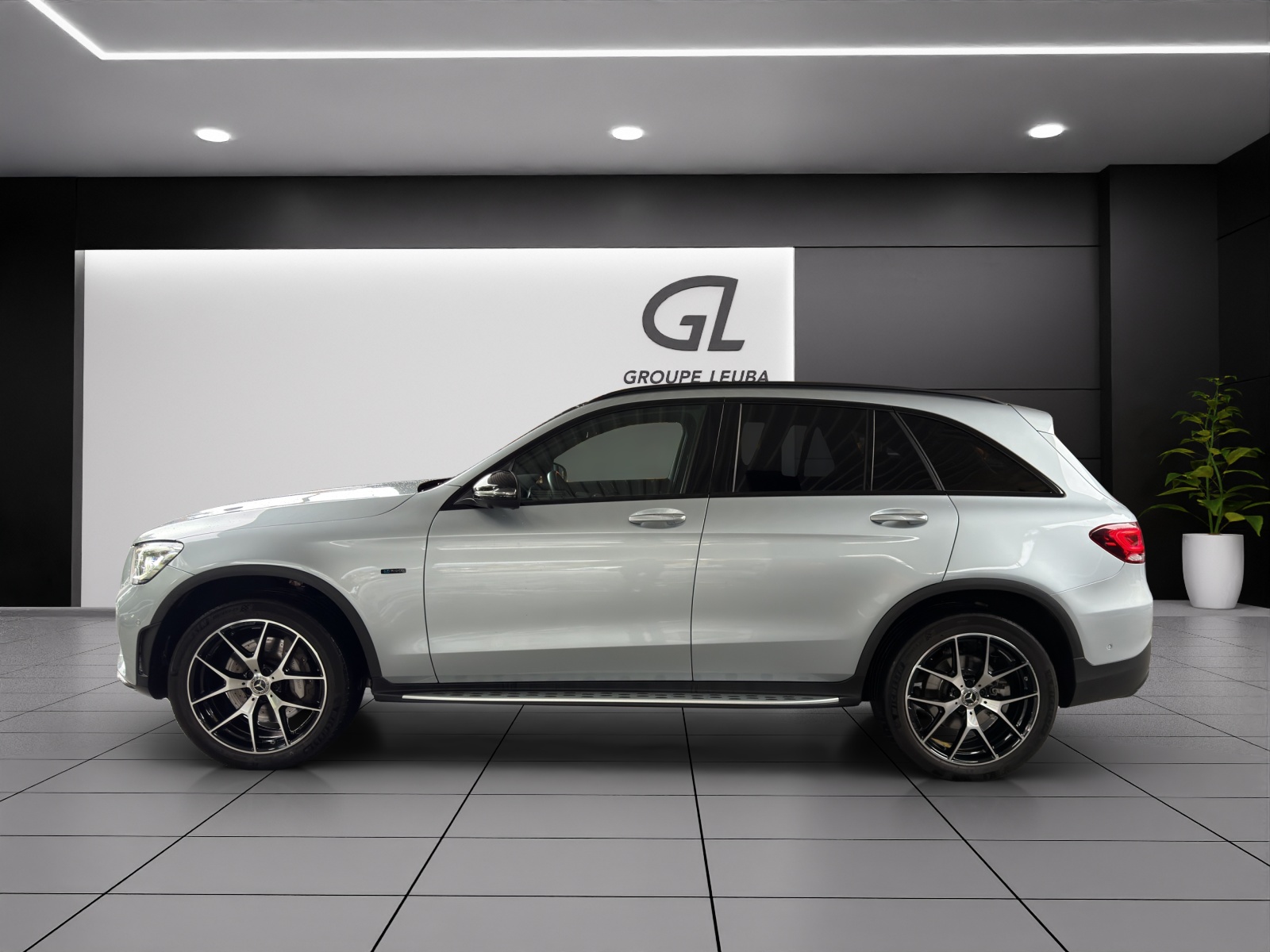 Image MERCEDES-BENZ GLC-300 GLC 300 e AMG Line Plus 4Matic 9G-Tronic