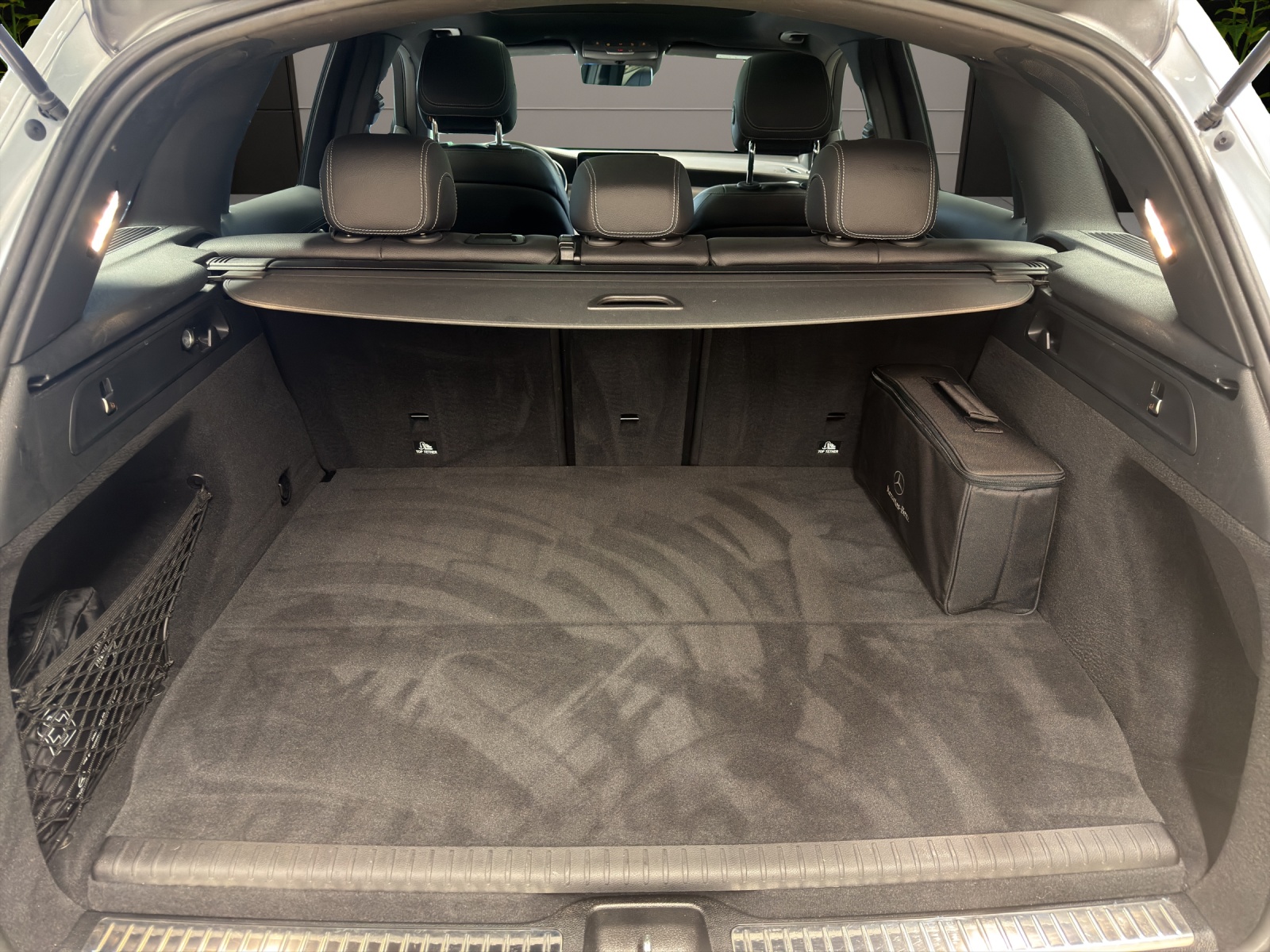 Image MERCEDES-BENZ GLC-300 GLC 300 e AMG Line Plus 4Matic 9G-Tronic