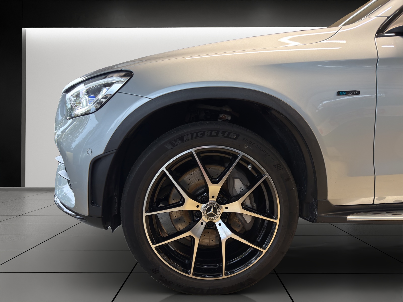 Image MERCEDES-BENZ GLC-300 GLC 300 e AMG Line Plus 4Matic 9G-Tronic