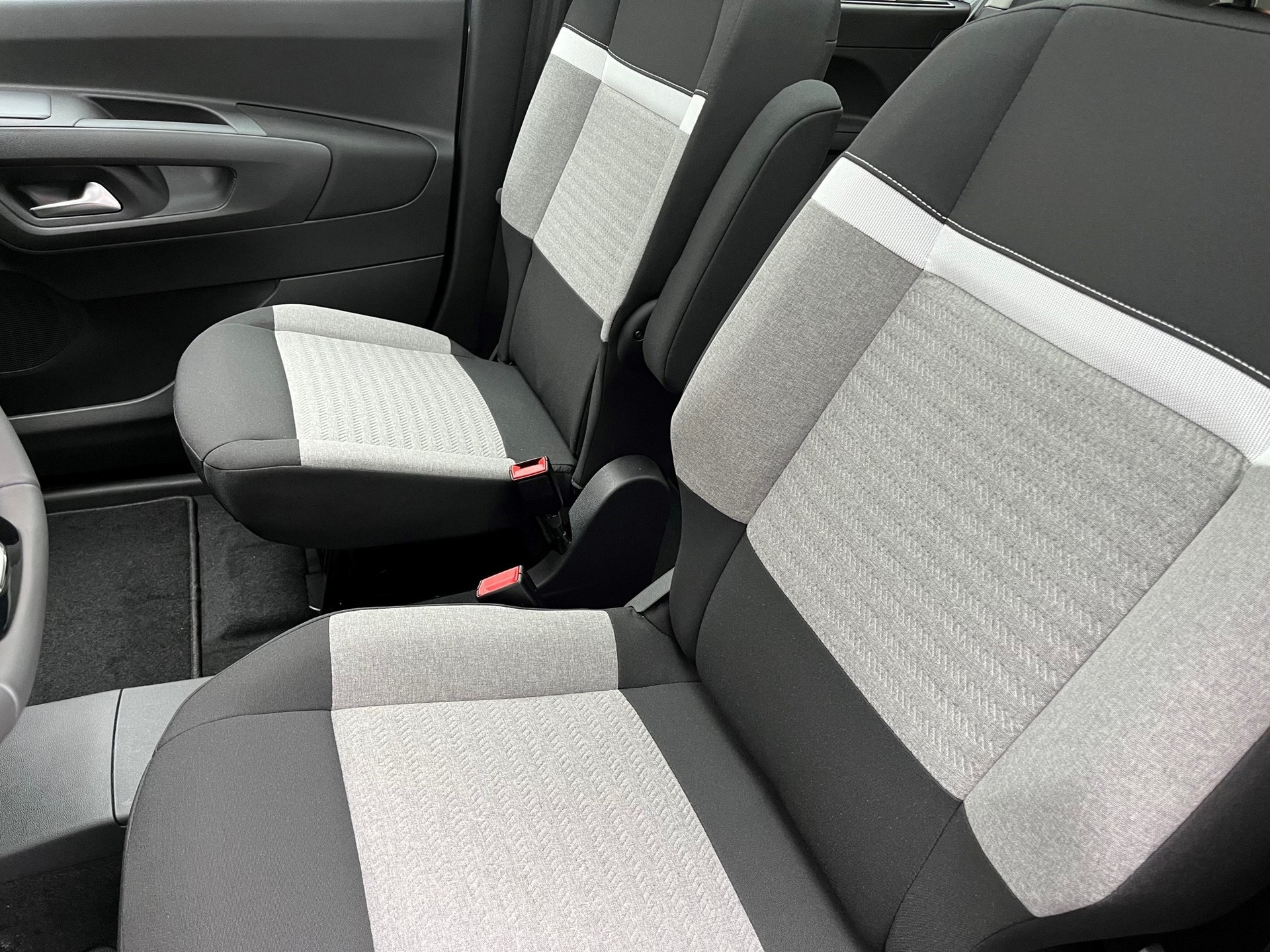 CITROEN e-Berlingo Shine-image-3