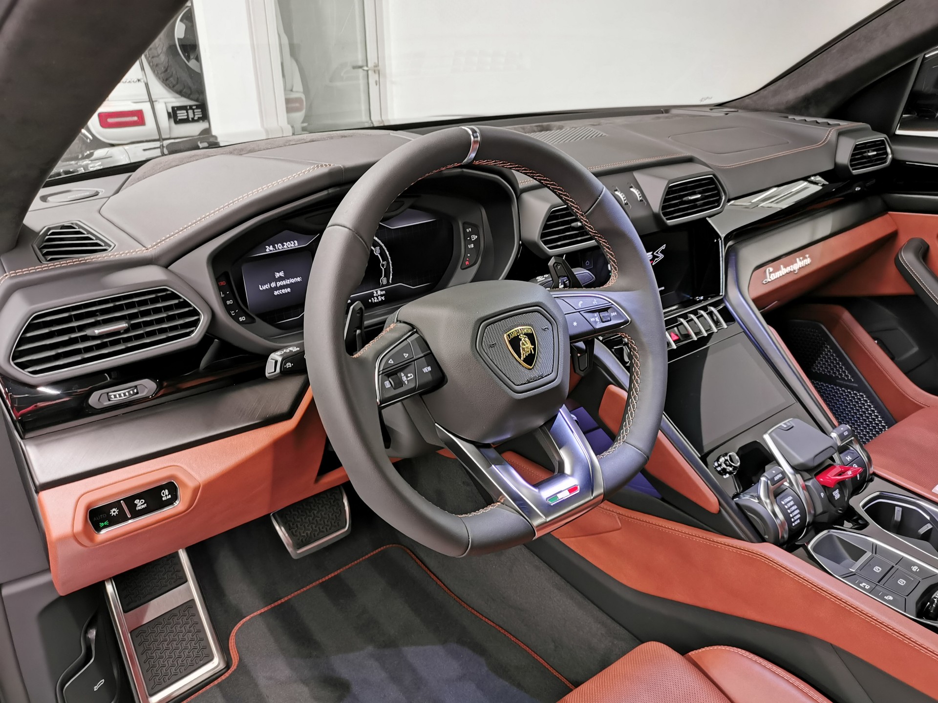 LAMBORGHINI S Urus S Performance Facelift CH-AUTO neueste Generation 666 PS Leasing ab 3.99%🇨đź‡-image-7