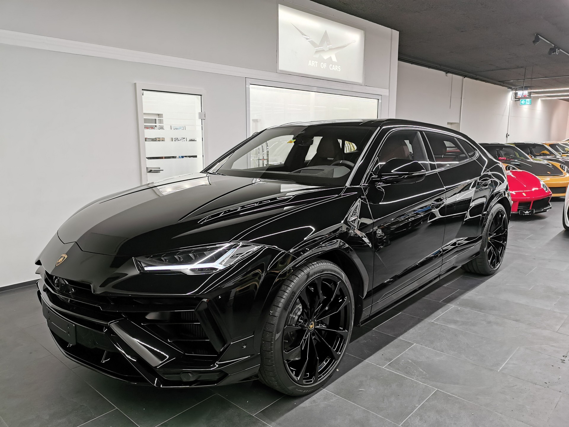 LAMBORGHINI S Urus S Performance Facelift CH-AUTO neueste Generation 666 PS Leasing ab 3.99%🇨đź‡-image-2